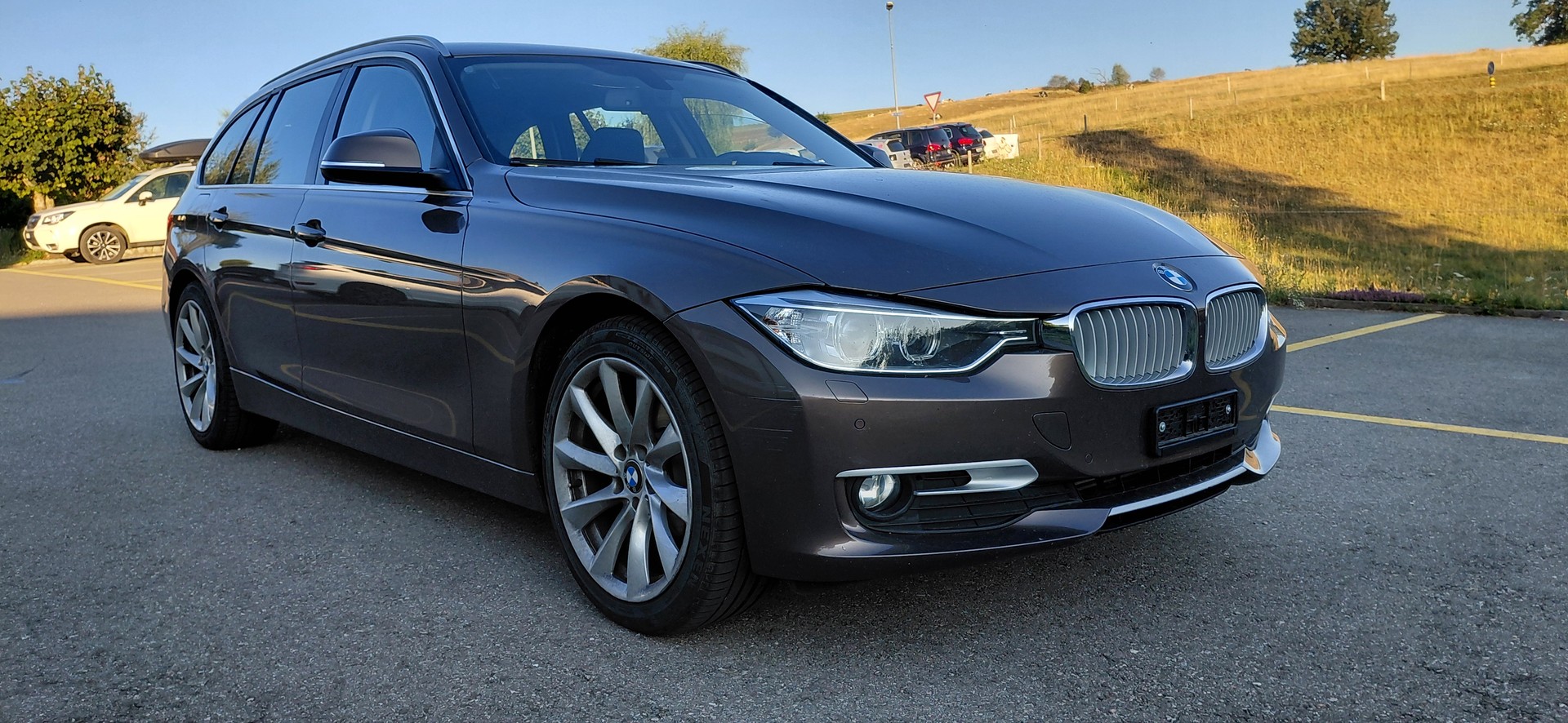 BMW BMW 320d xDrive-image-1