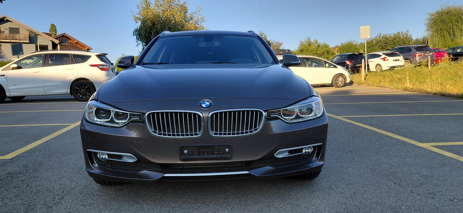 BMW BMW 320d xDrive-image-2
