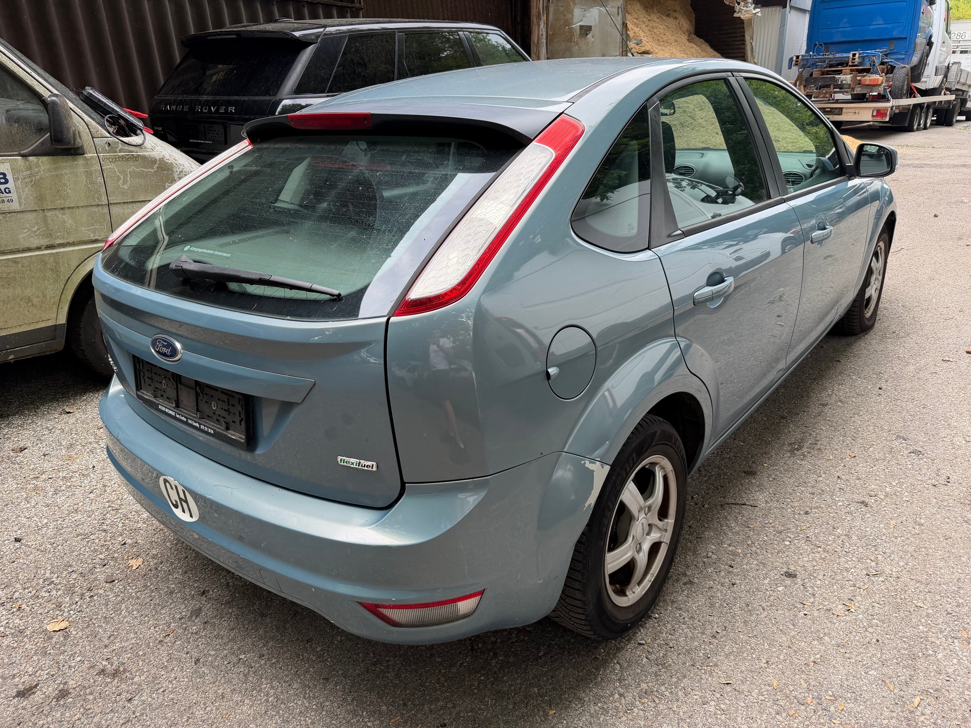 FORD Focus 1.8i Flexifuel Ambiente-image-3