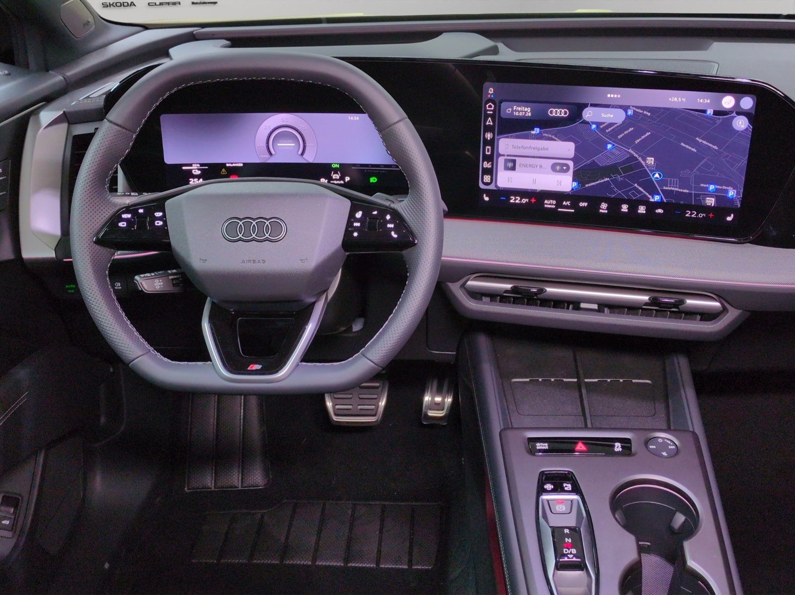 AUDI Q4 e-tron SUV quattro performance-image-6