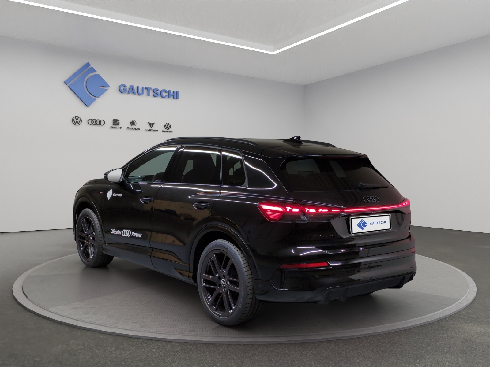 AUDI Q4 e-tron SUV quattro performance-image-2