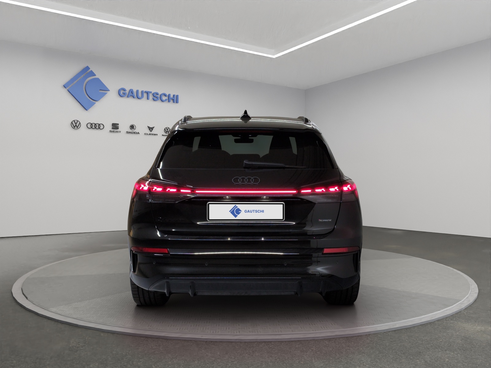 AUDI Q4 e-tron SUV quattro performance-image-3
