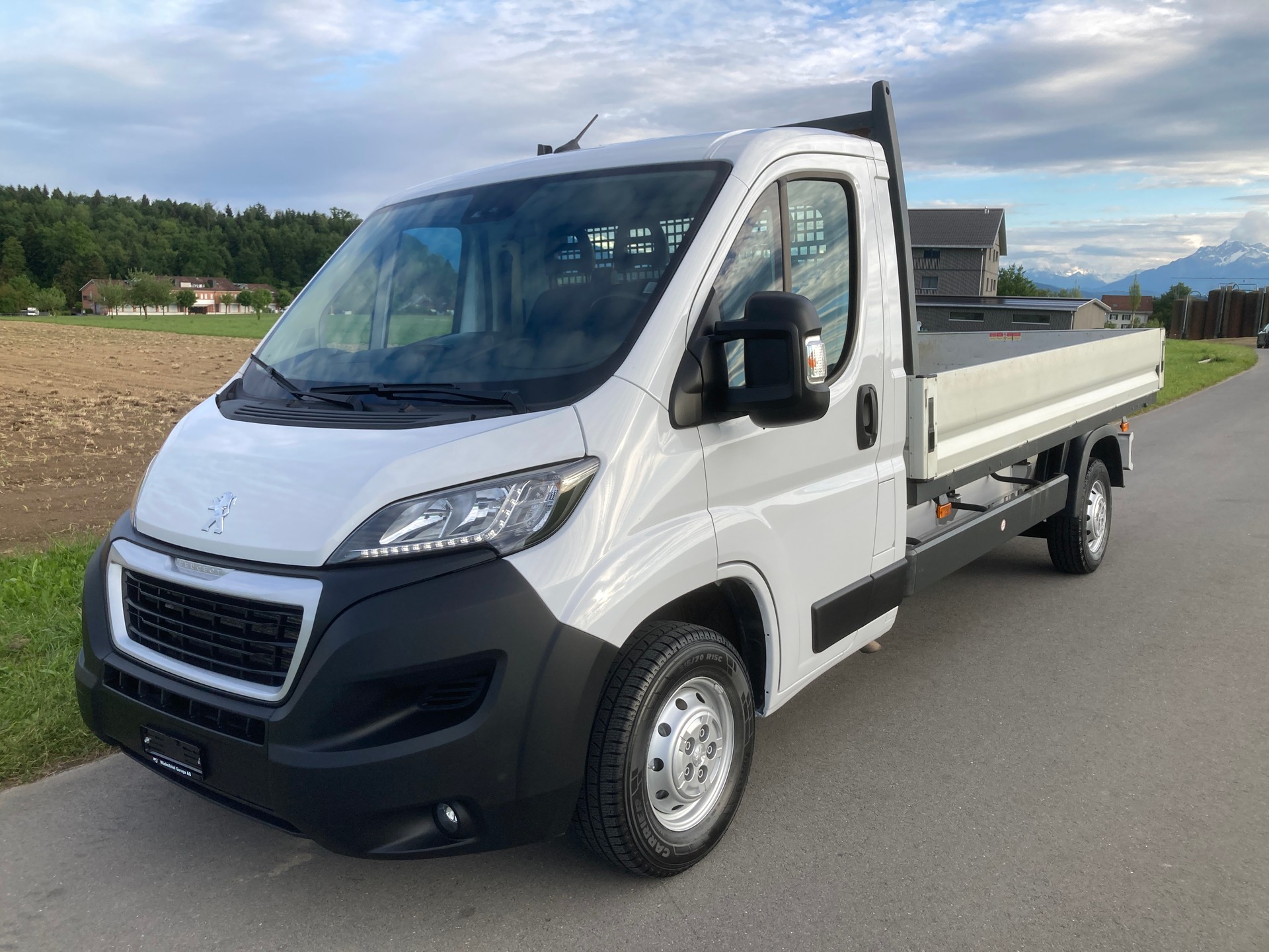 PEUGEOT Boxer 2.2 HDI 335 Pro L3 Brücke mit Anhängerkupplung-image-0