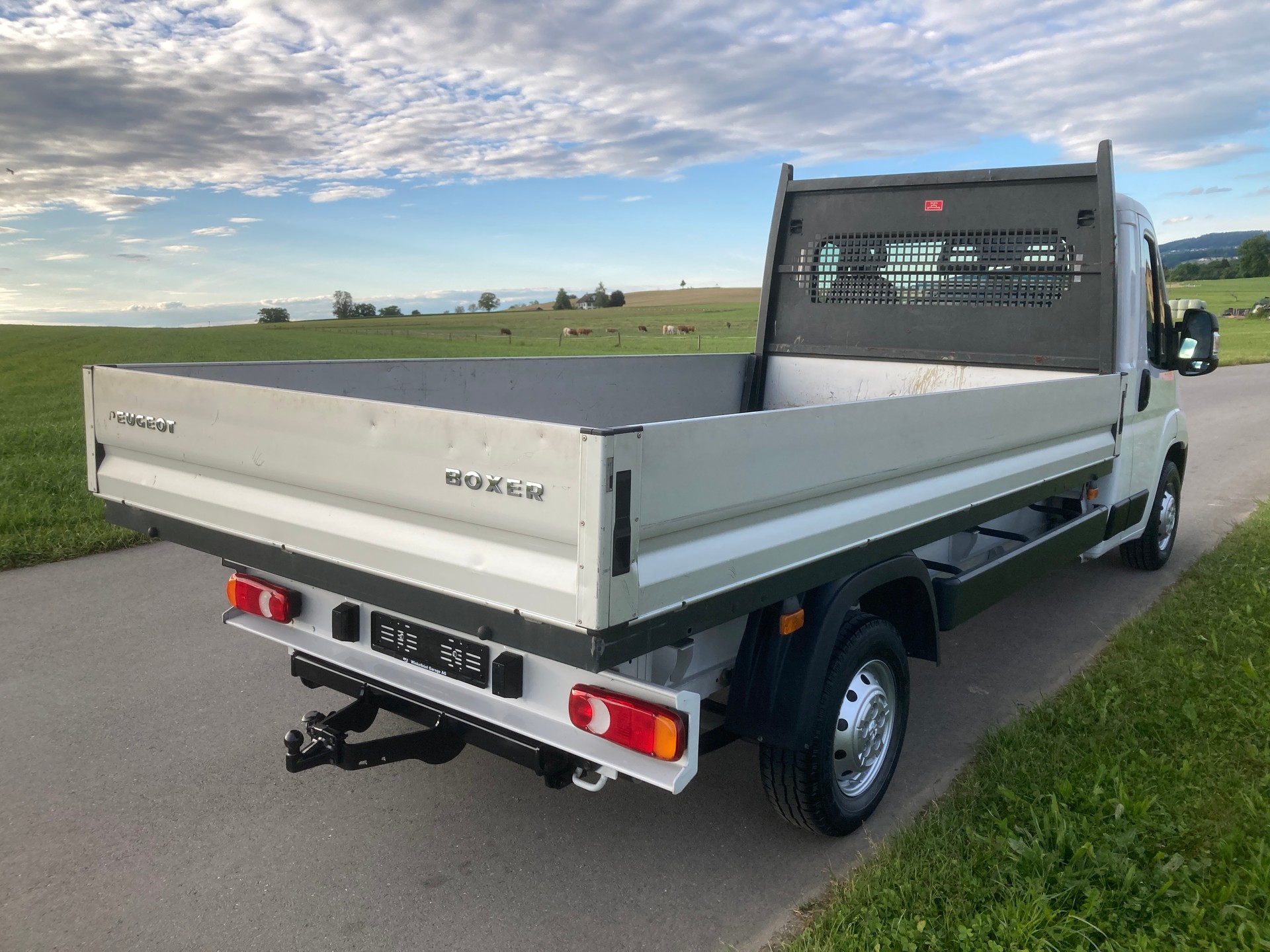 PEUGEOT Boxer 2.2 HDI 335 Pro L3 Brücke mit Anhängerkupplung-image-2