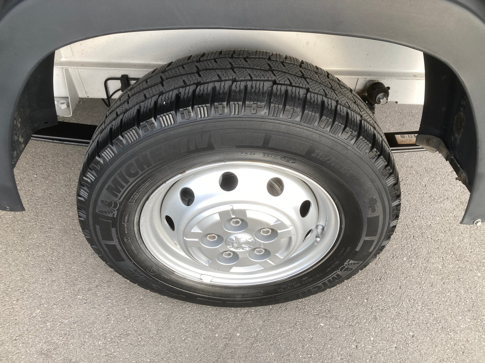PEUGEOT Boxer 2.2 HDI 335 Pro L3 Brücke mit Anhängerkupplung-image-7