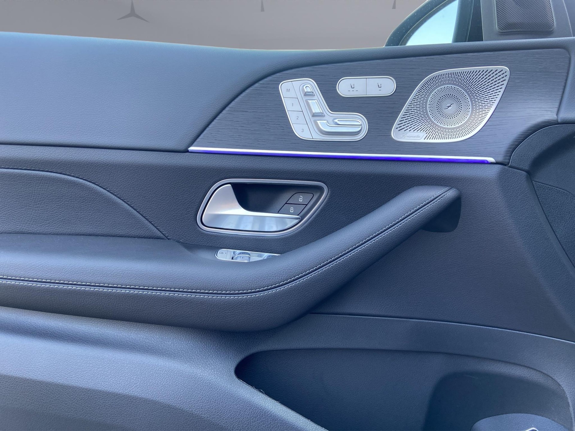 MERCEDES-BENZ GLE 300 d AMG Line 4matic-image-21