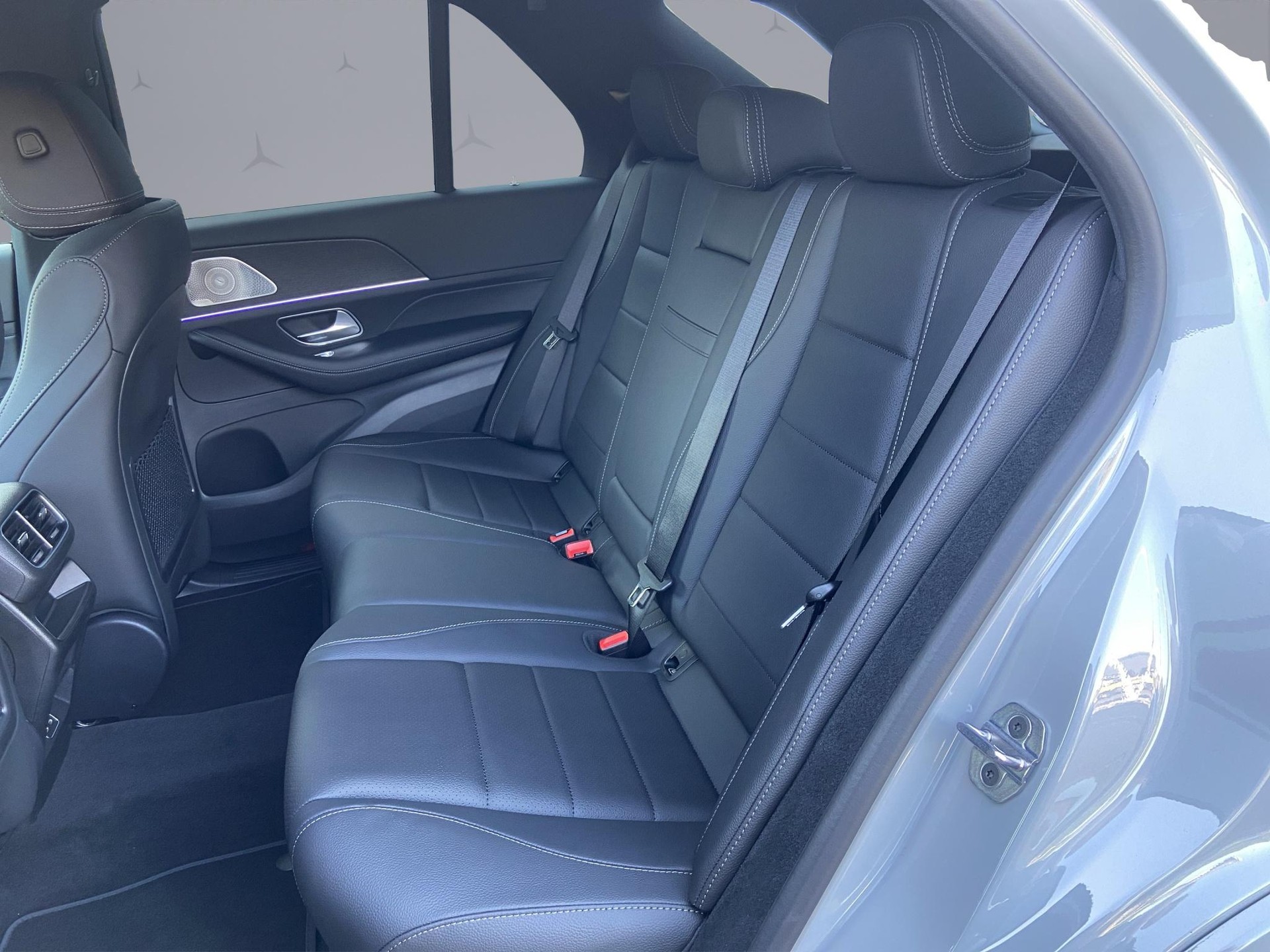 MERCEDES-BENZ GLE 300 d AMG Line 4matic-image-11