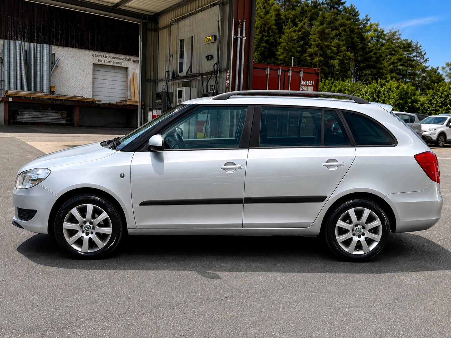 SKODA Fabia 1.2 TSI Family-image-5