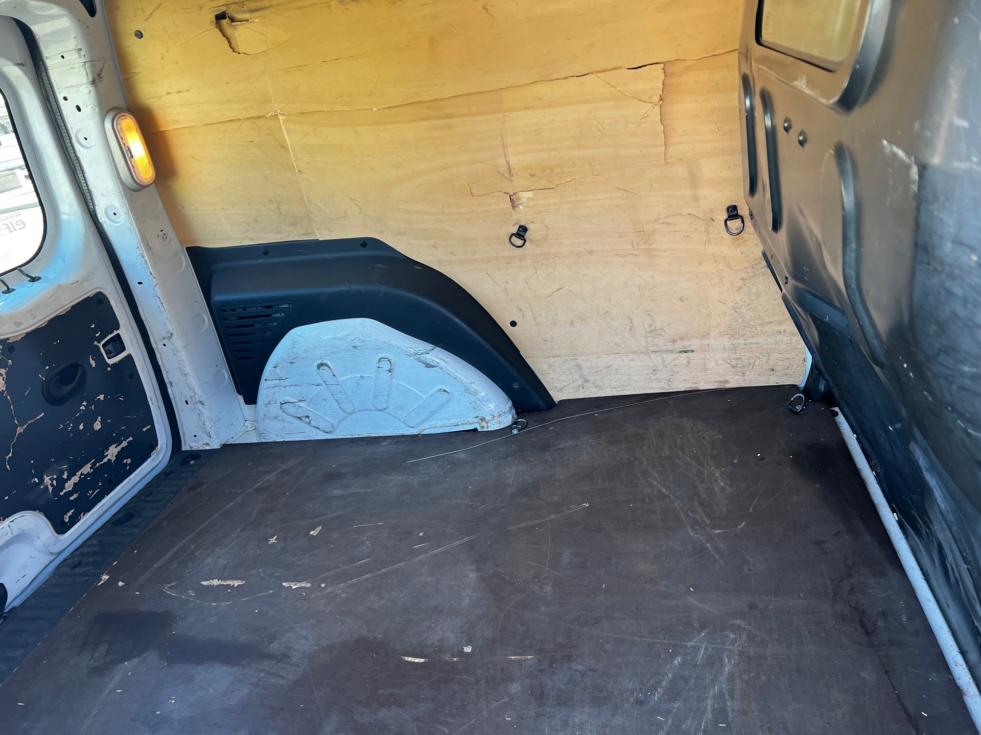 RENAULT Kangoo Medium TCe 115 ENERGY First Access-image-12