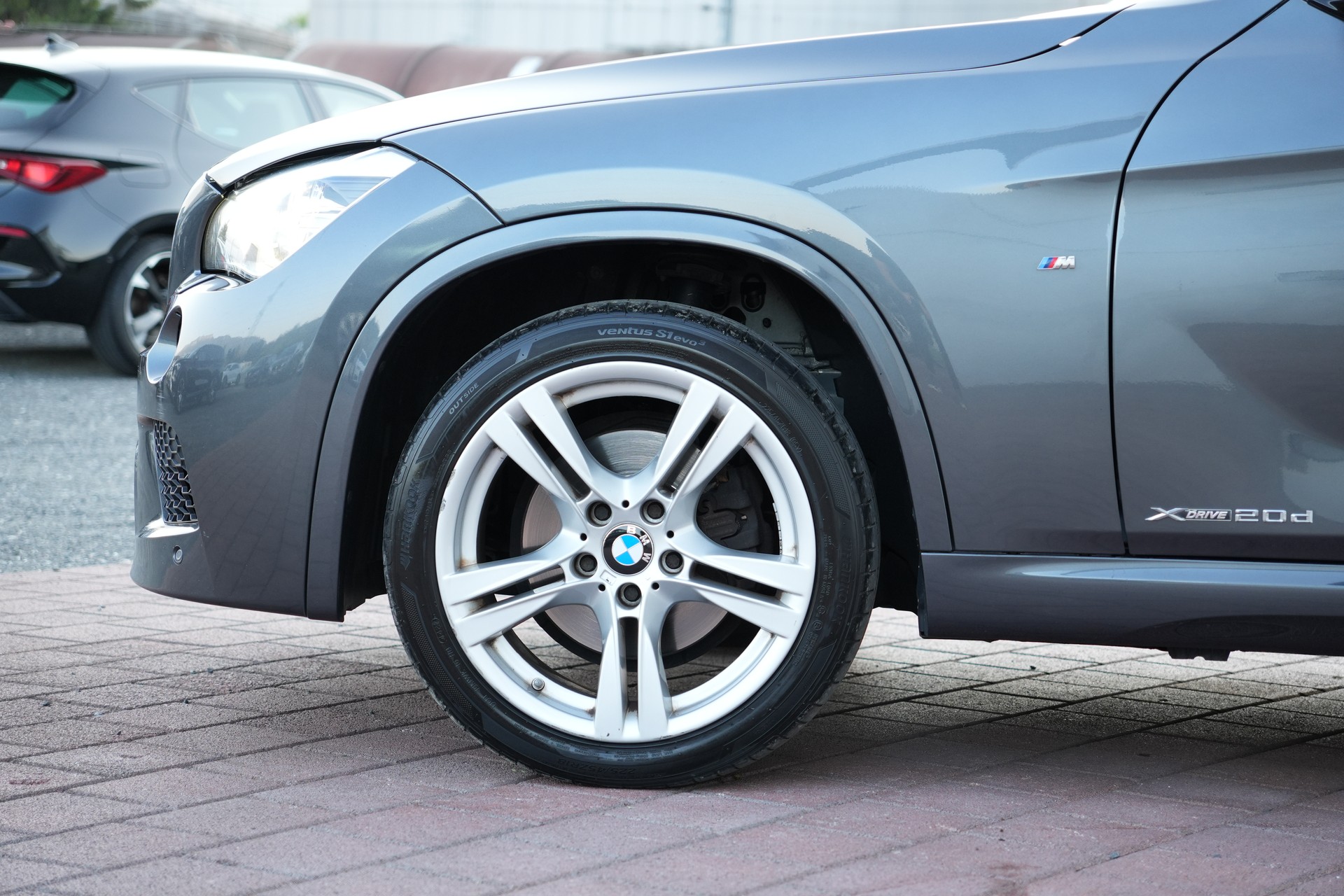 BMW X1 xDrive 20d Steptronic M Sport-image-6