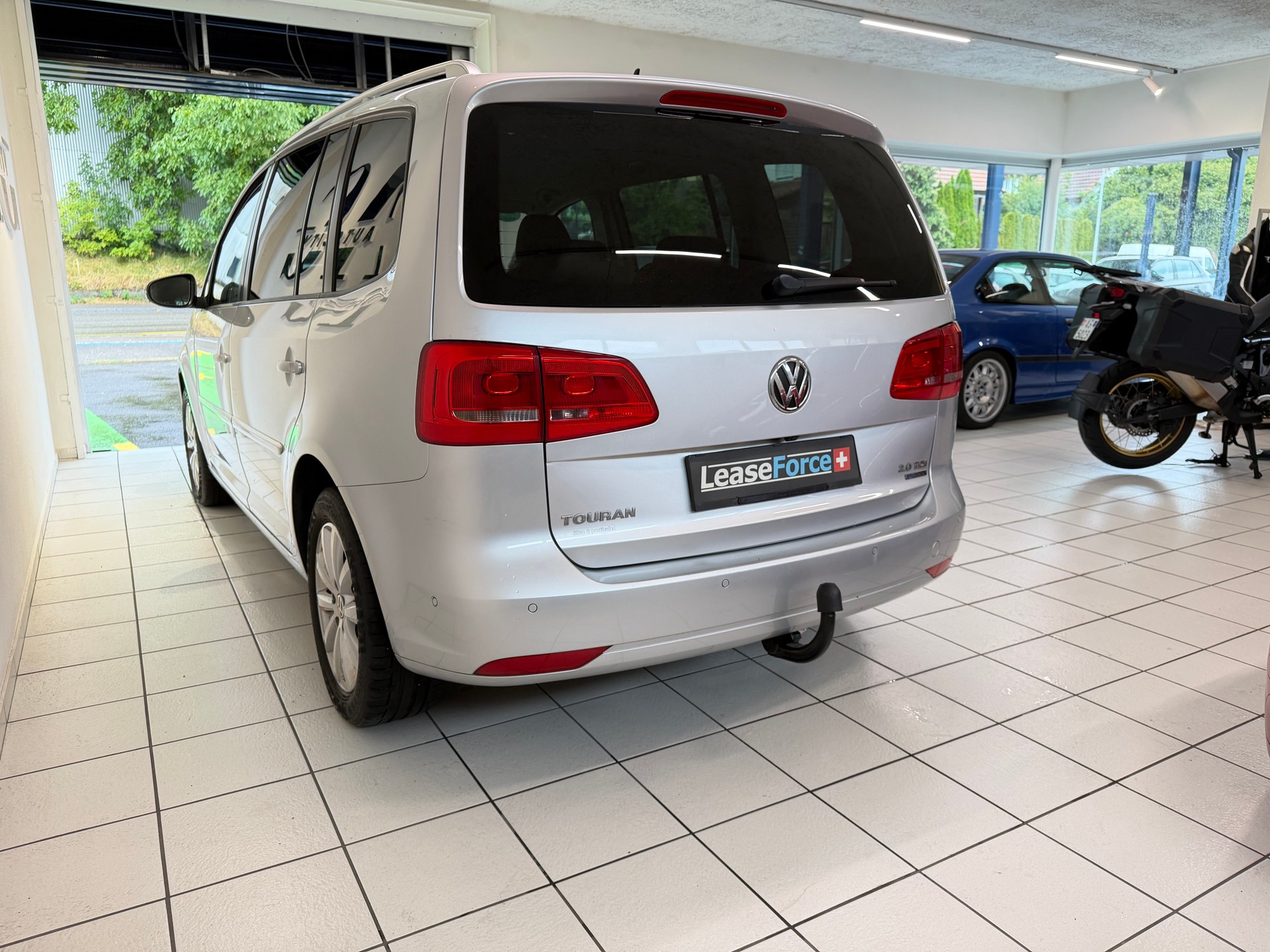 VW Touran 2.0 TDI BlueMotion Technology Highline-image-3
