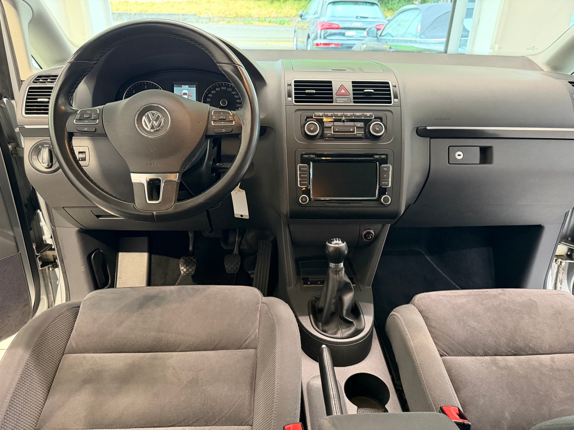 VW Touran 2.0 TDI BlueMotion Technology Highline-image-7