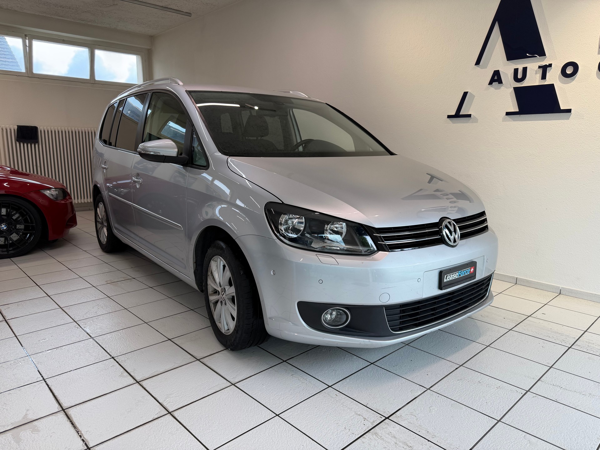 VW Touran 2.0 TDI BlueMotion Technology Highline-image-0