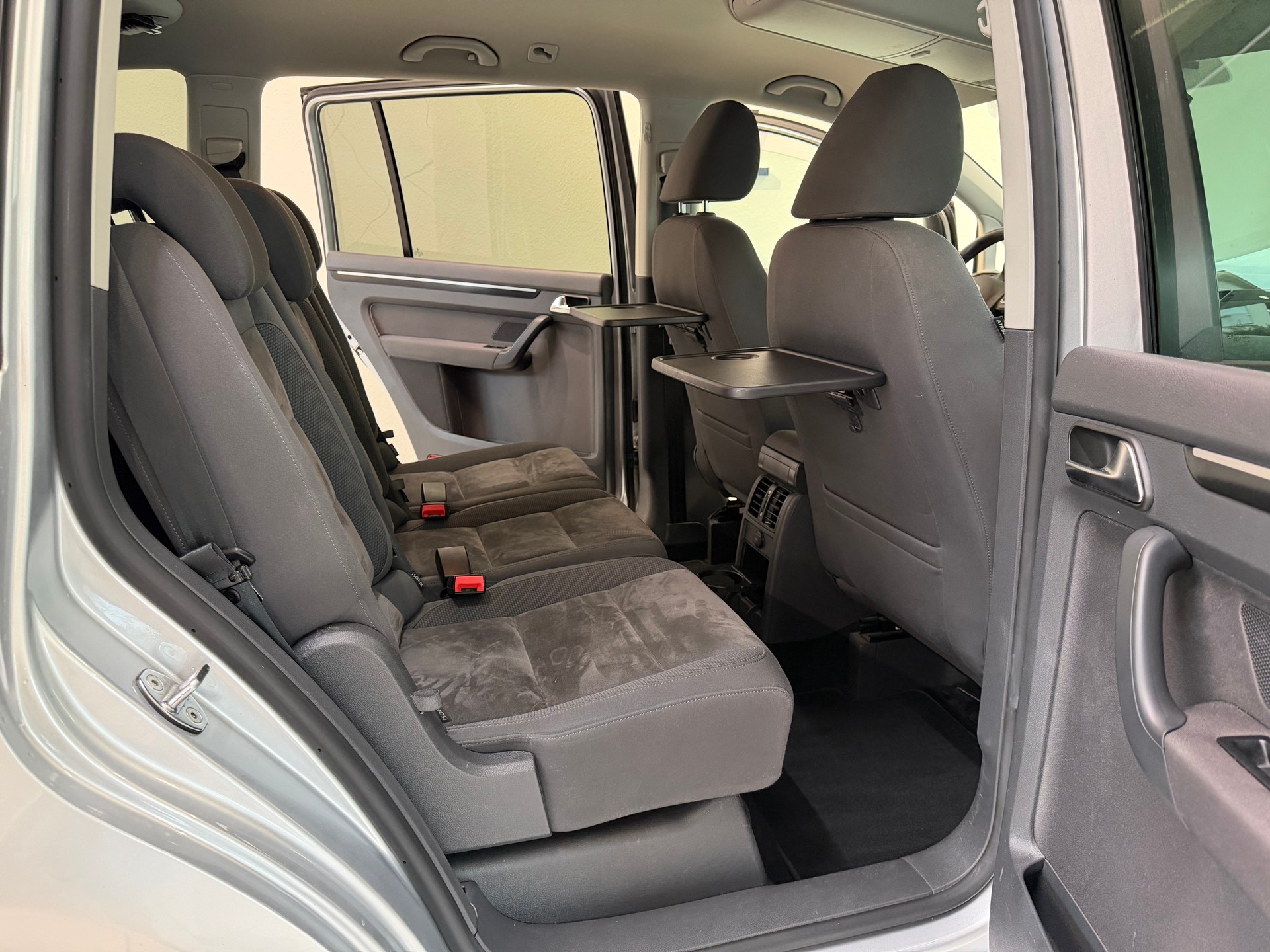 VW Touran 2.0 TDI BlueMotion Technology Highline-image-9