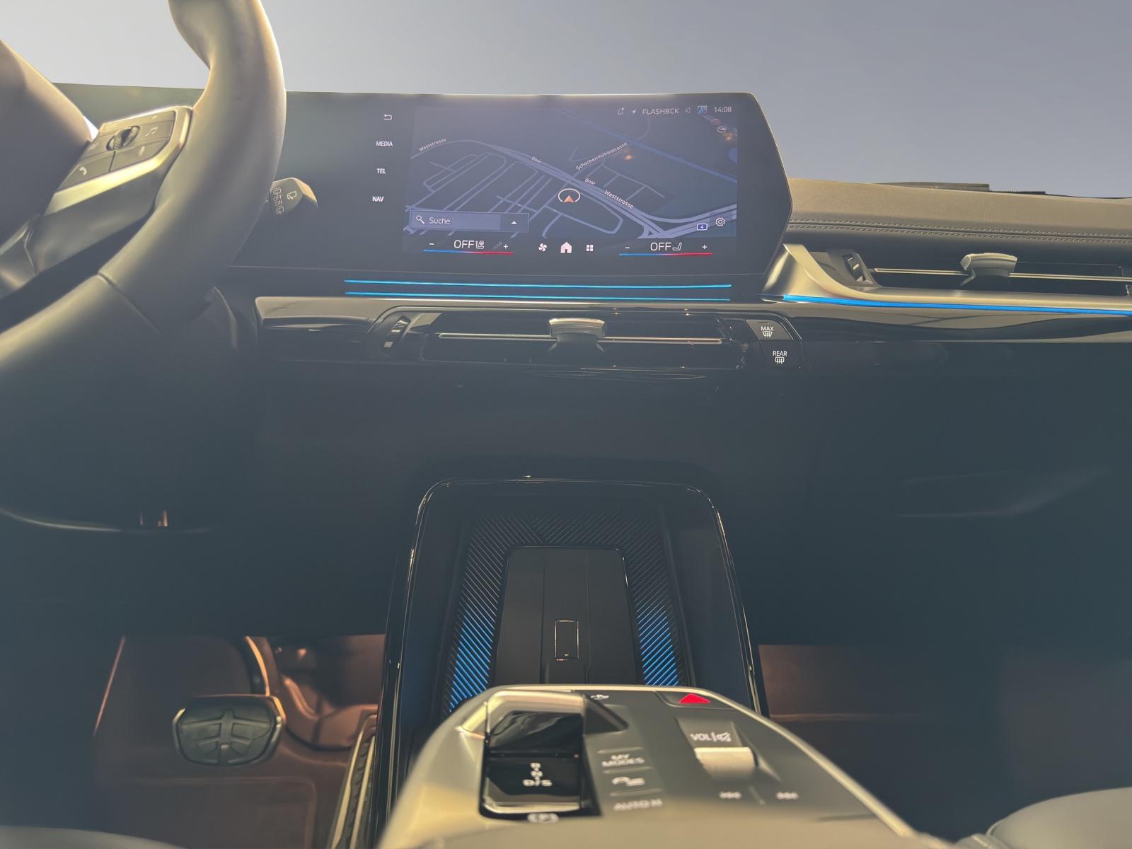BMW X1 30e xDrive paddles-image-13