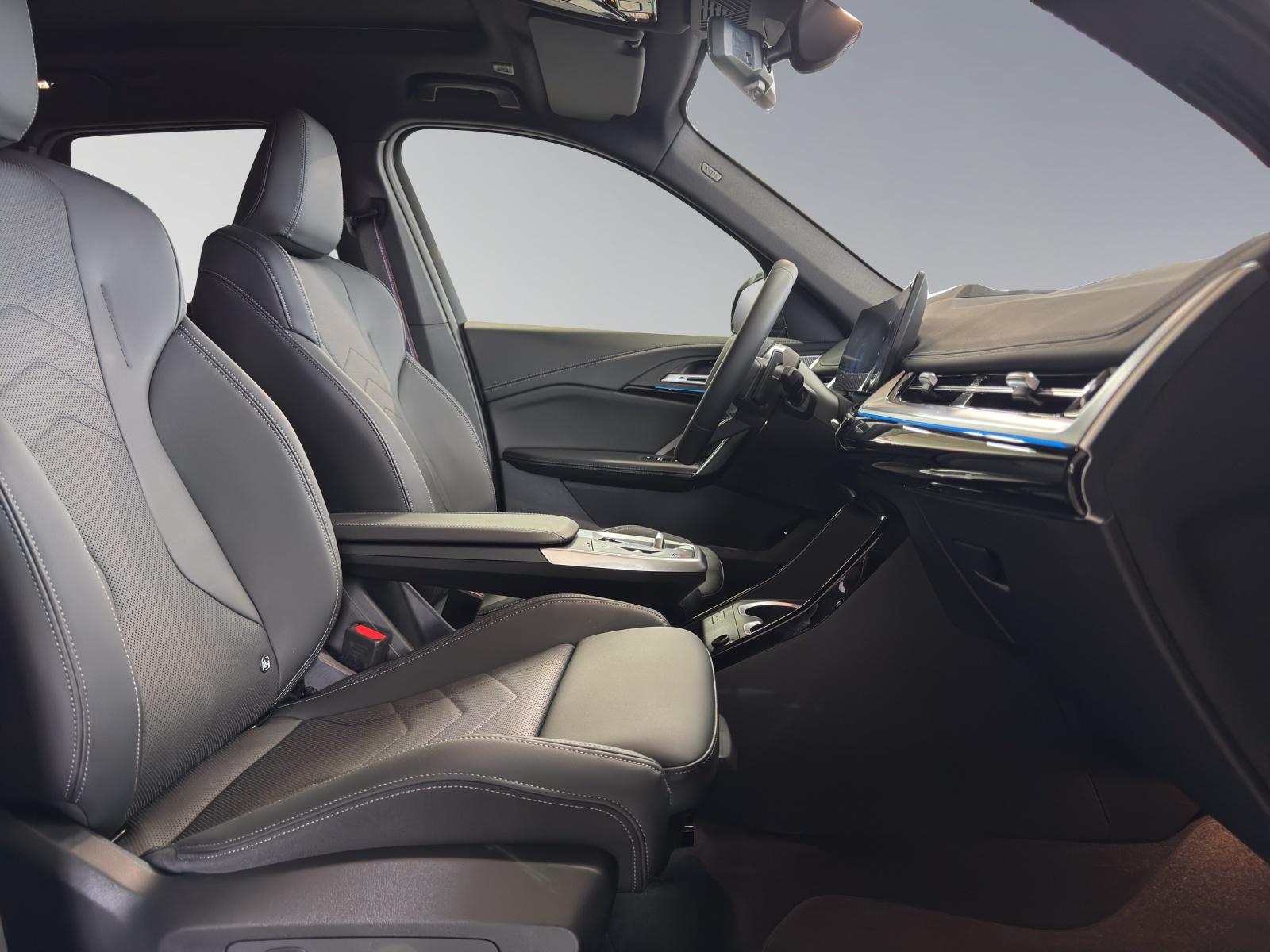 BMW X1 30e xDrive paddles-image-20