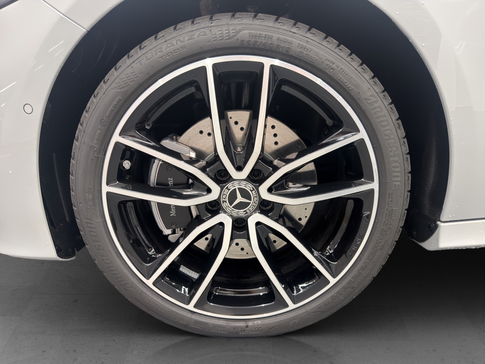 MERCEDES-BENZ A 250 e AMG Line EQ Star-image-5