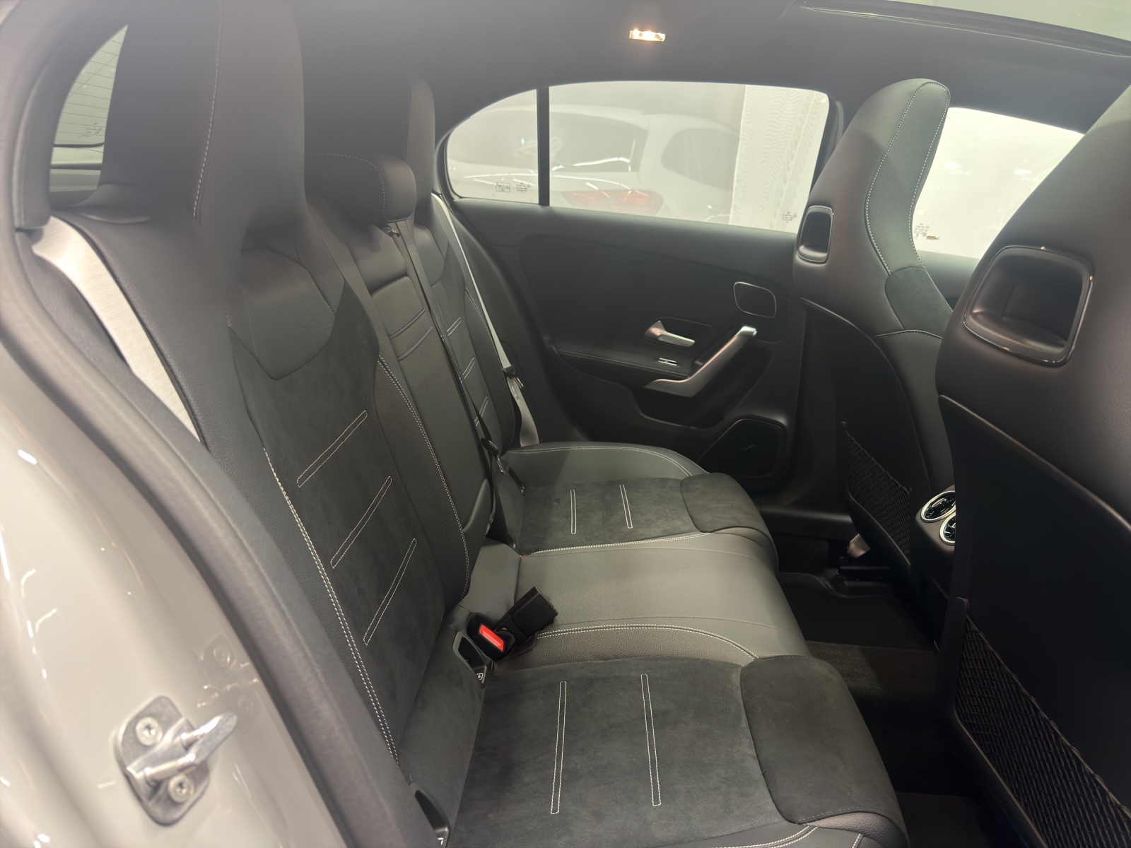 MERCEDES-BENZ A 250 e AMG Line EQ Star-image-9