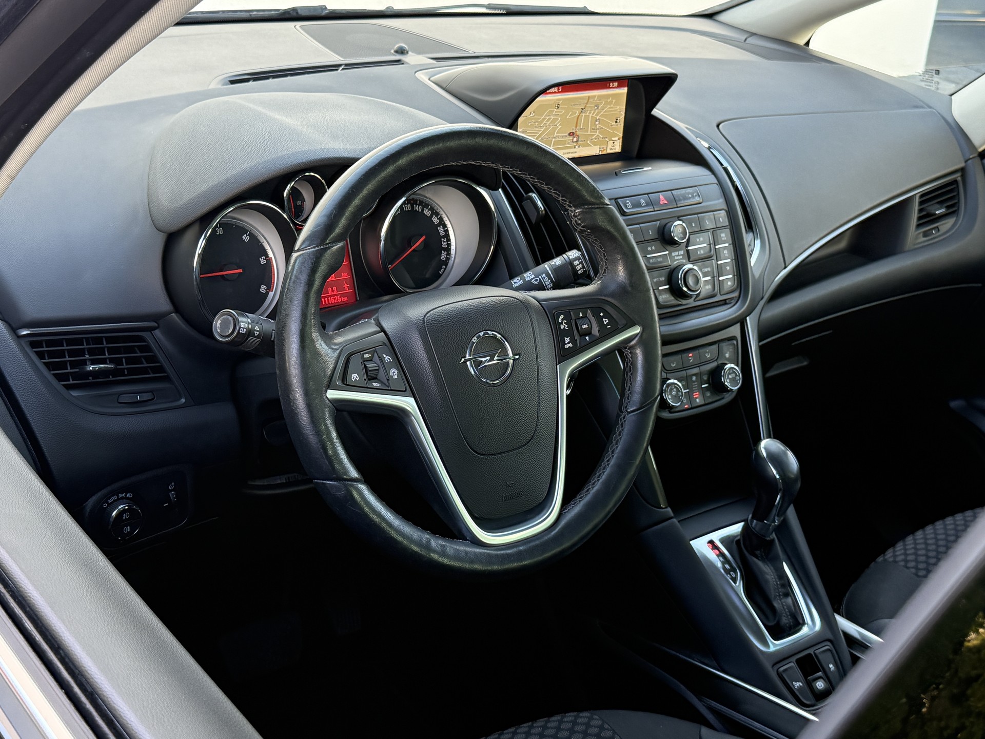 OPEL Zafira Tourer 2.0 CDTi Automatic / 7Plätzer-image-10