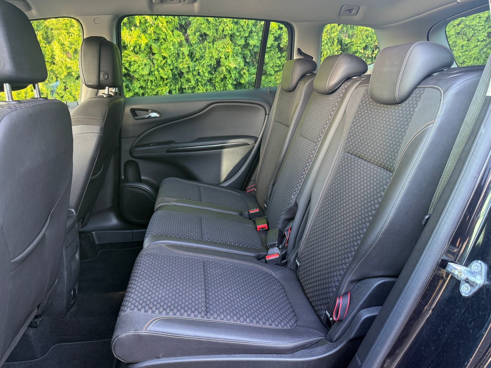 OPEL Zafira Tourer 2.0 CDTi Automatic / 7Plätzer-image-12