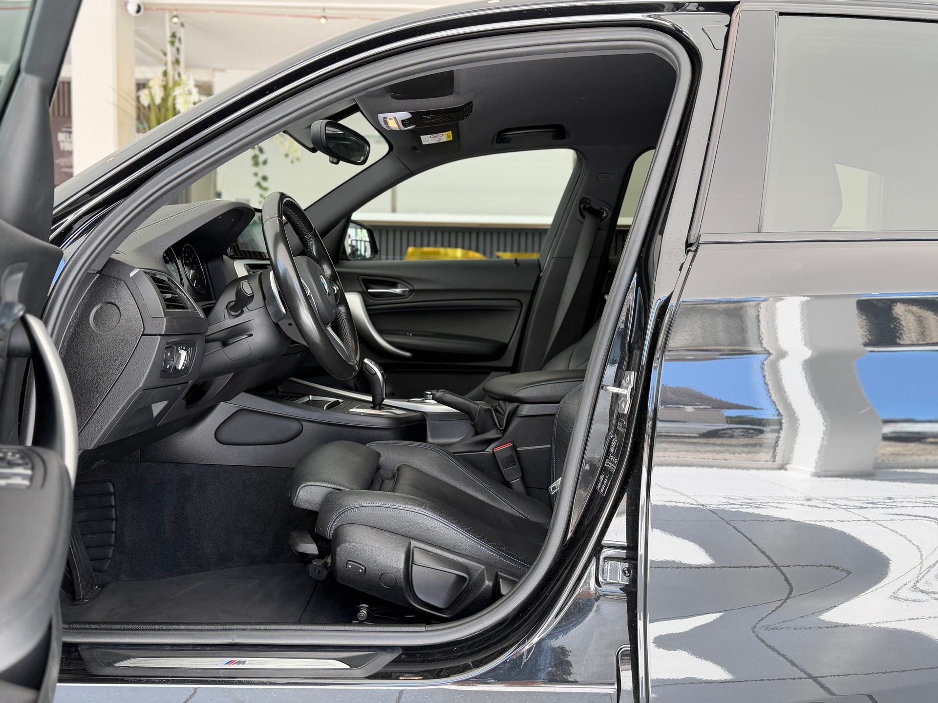 BMW 120i Edition M Sport Steptronic **Frisch ab MFK**-image-11