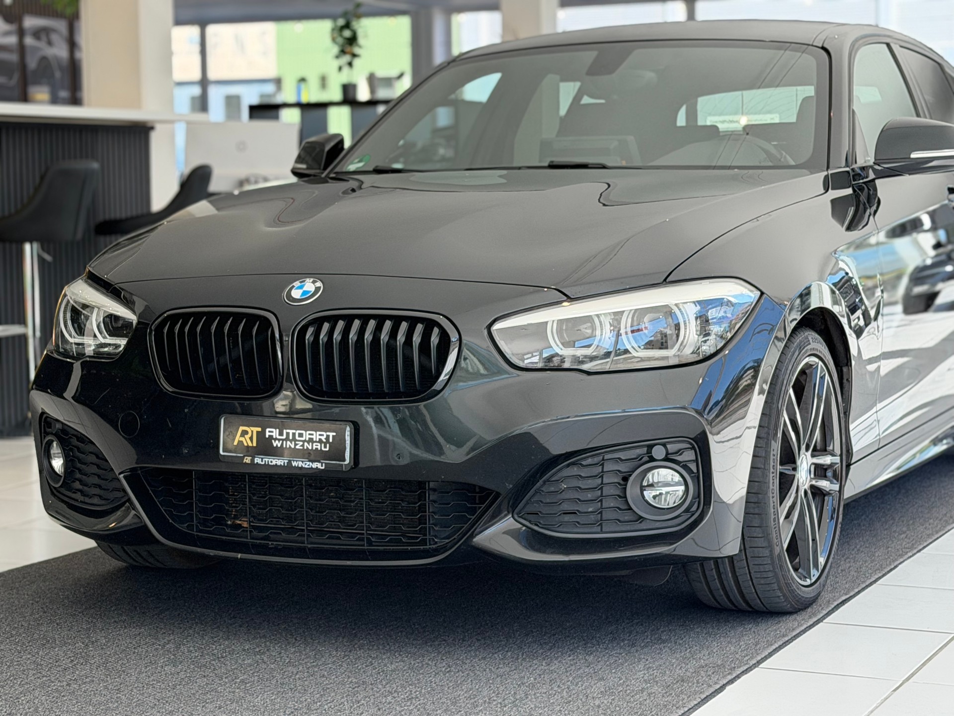 BMW 120i Edition M Sport Steptronic **Frisch ab MFK**-showroom-element-1