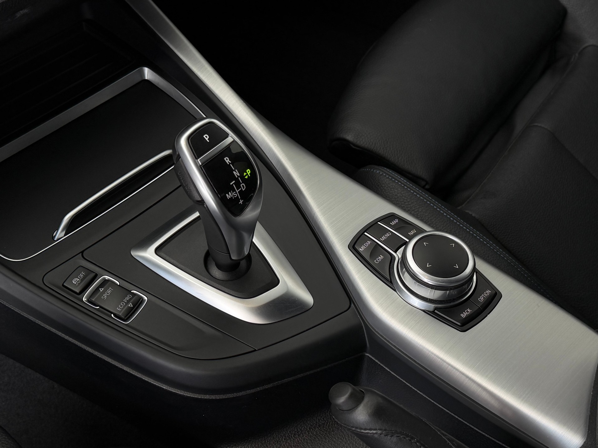 BMW 120i Edition M Sport Steptronic **Frisch ab MFK**-image-22