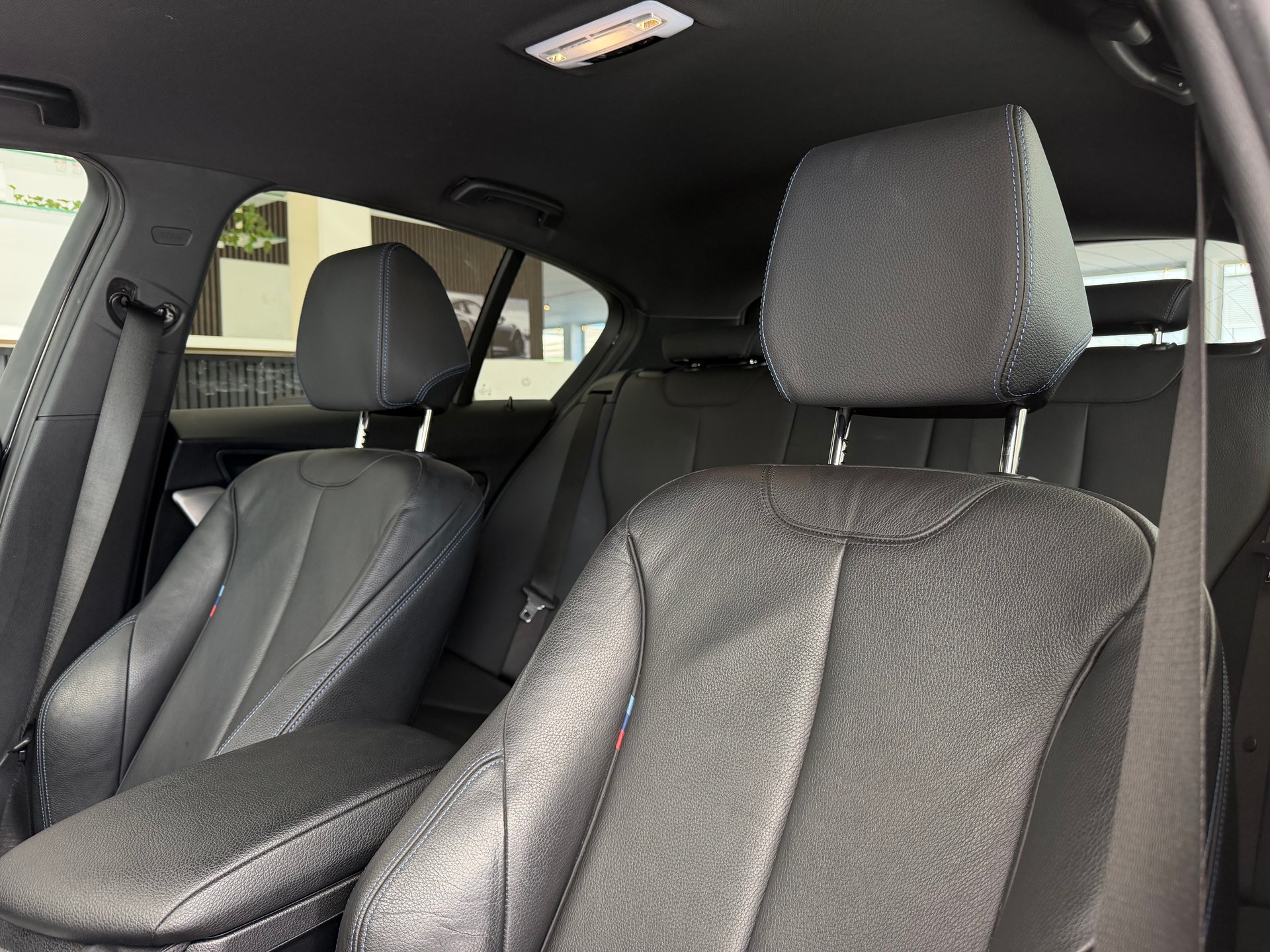 BMW 120i Edition M Sport Steptronic **Frisch ab MFK**-image-28