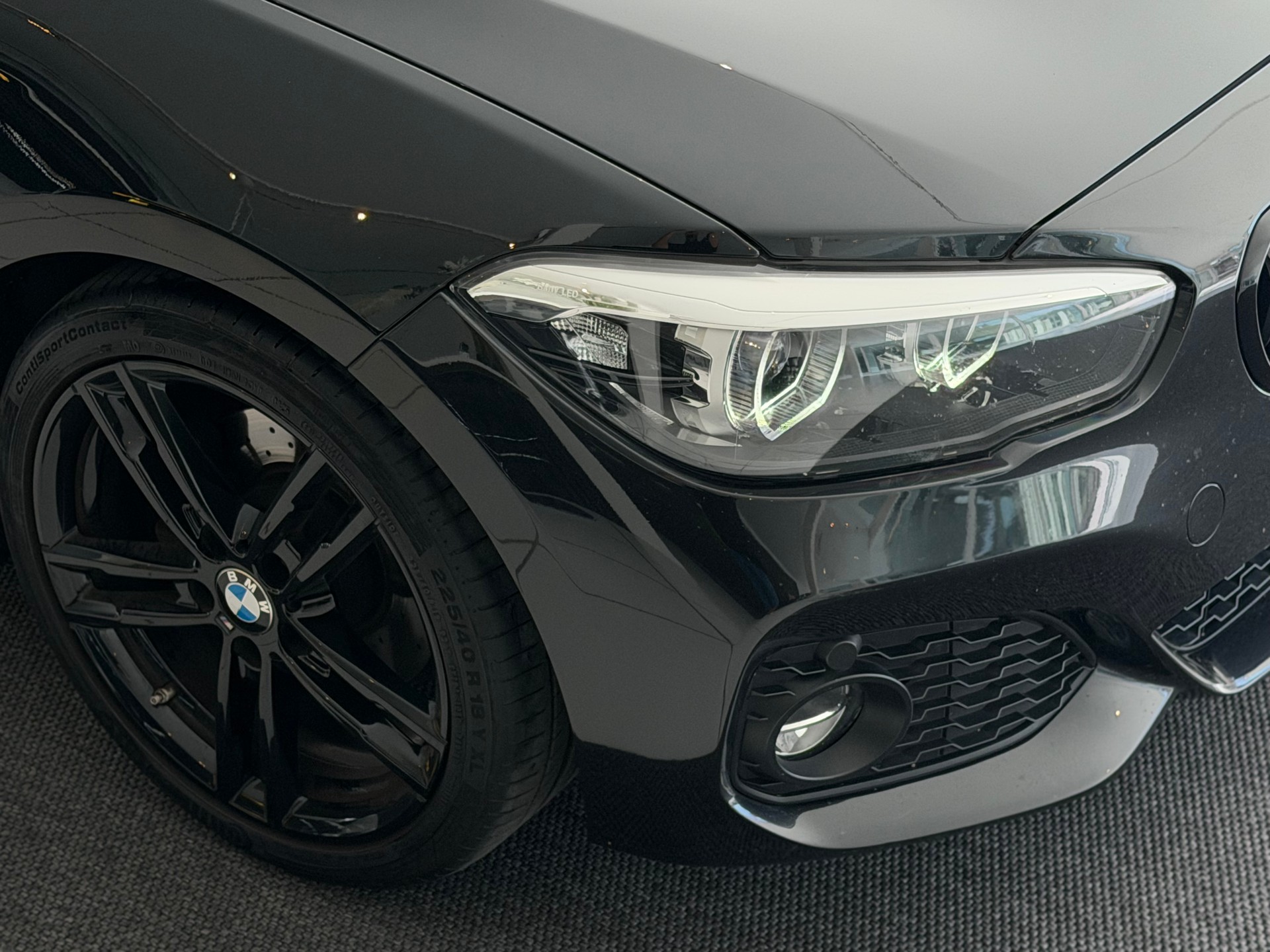 BMW 120i Edition M Sport Steptronic **Frisch ab MFK**-image-19