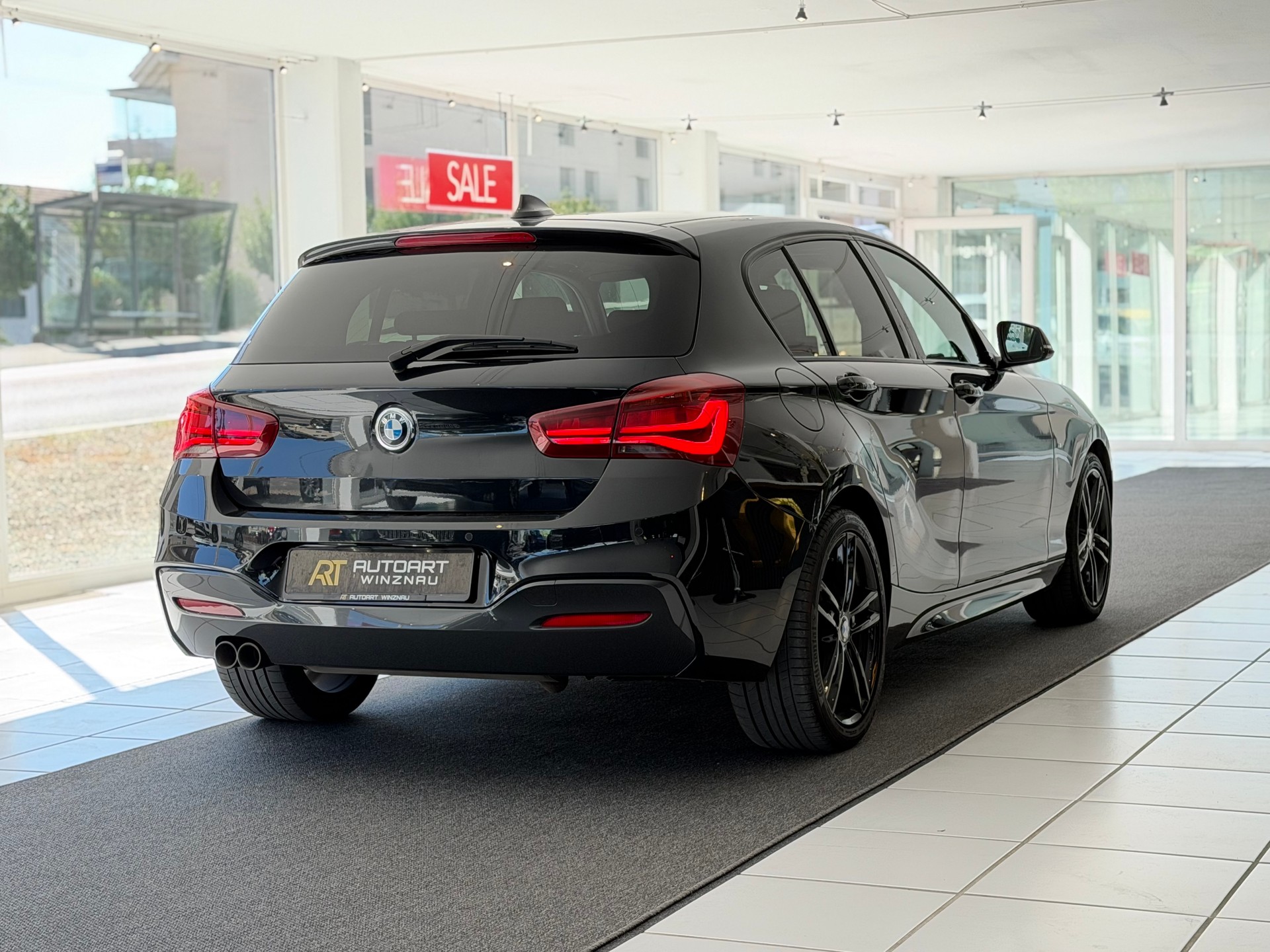 BMW 120i Edition M Sport Steptronic **Frisch ab MFK**-image-6