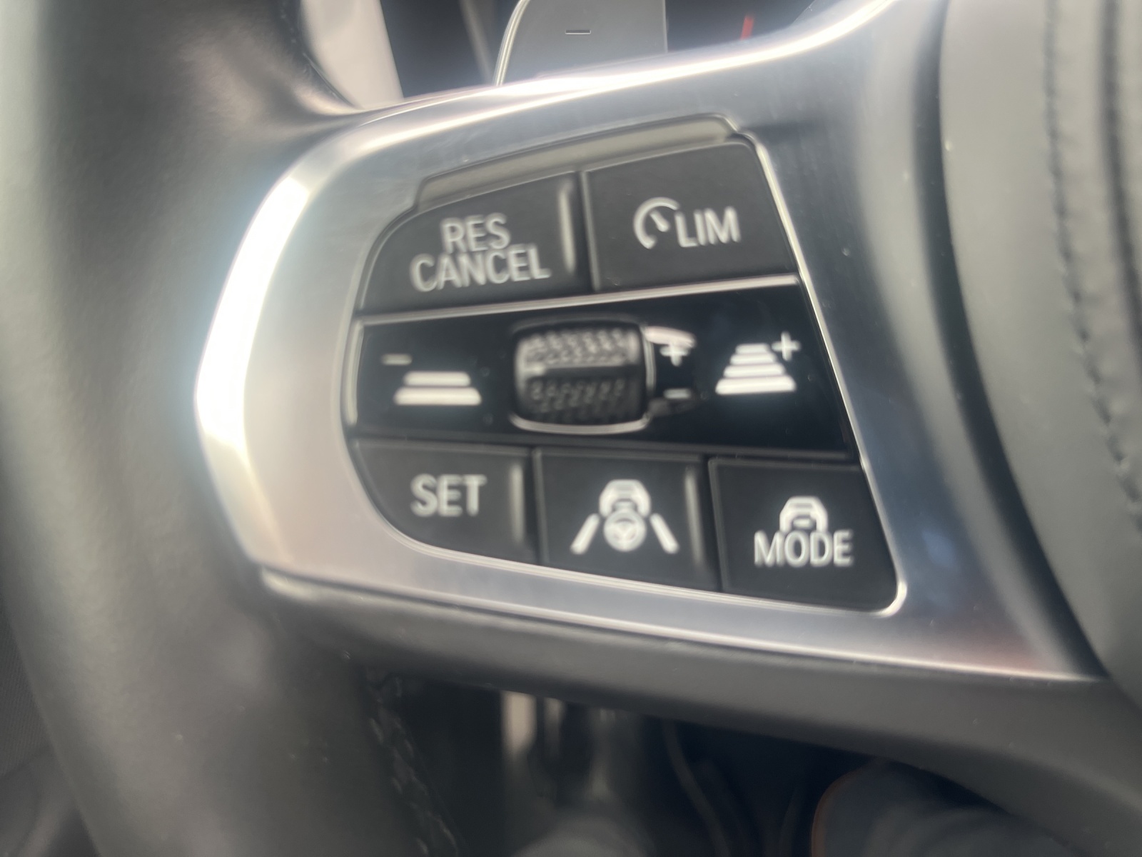 BMW M440i xDrive 48V Cabriolet Steptronic-image-15