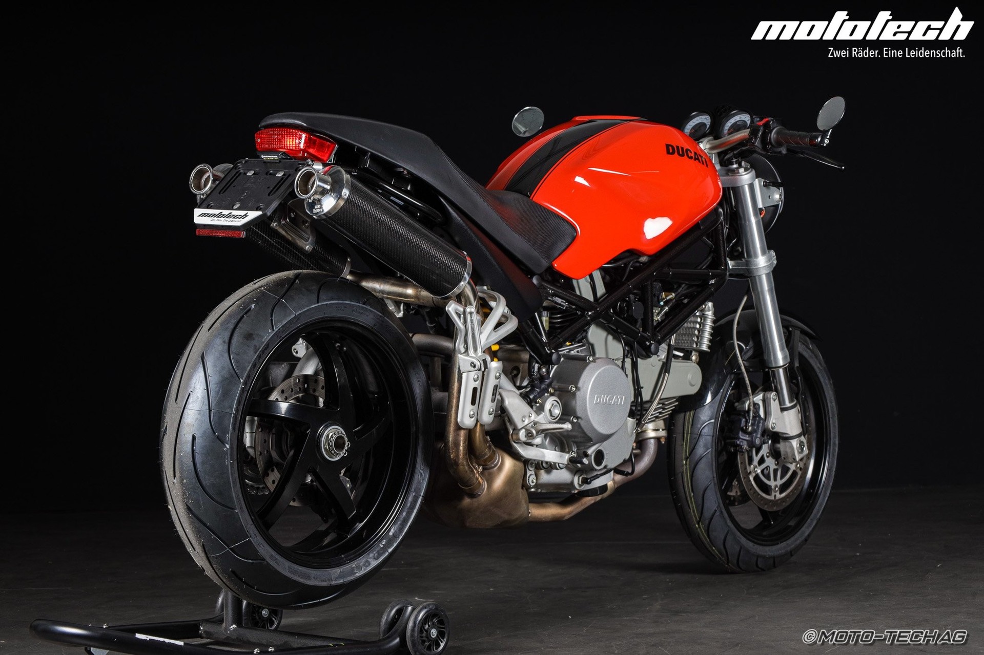 DUCATI Monster 800 S2R-showroom-element-2