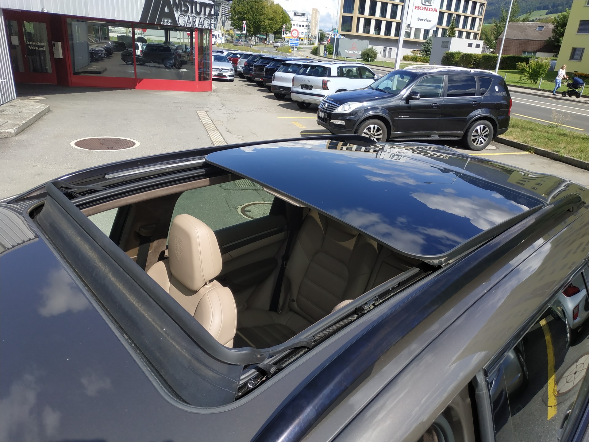 PORSCHE Cayenne Turbo-image-10