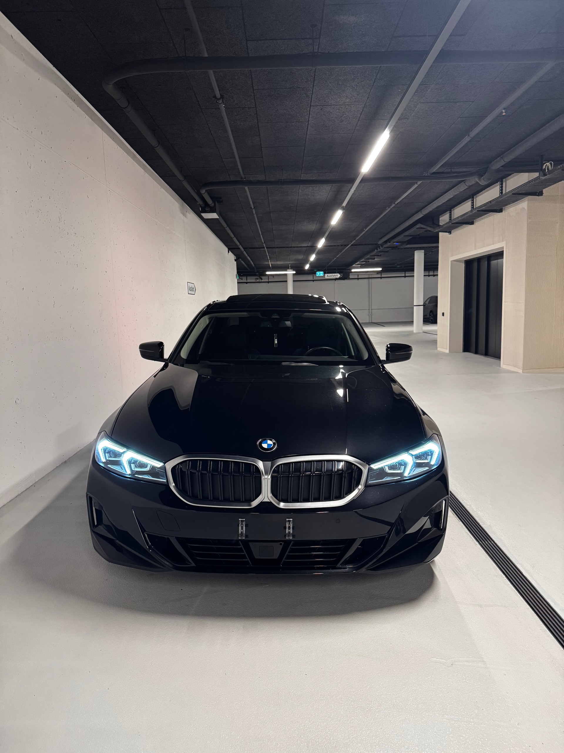 BMW 320d xDrive-image-0