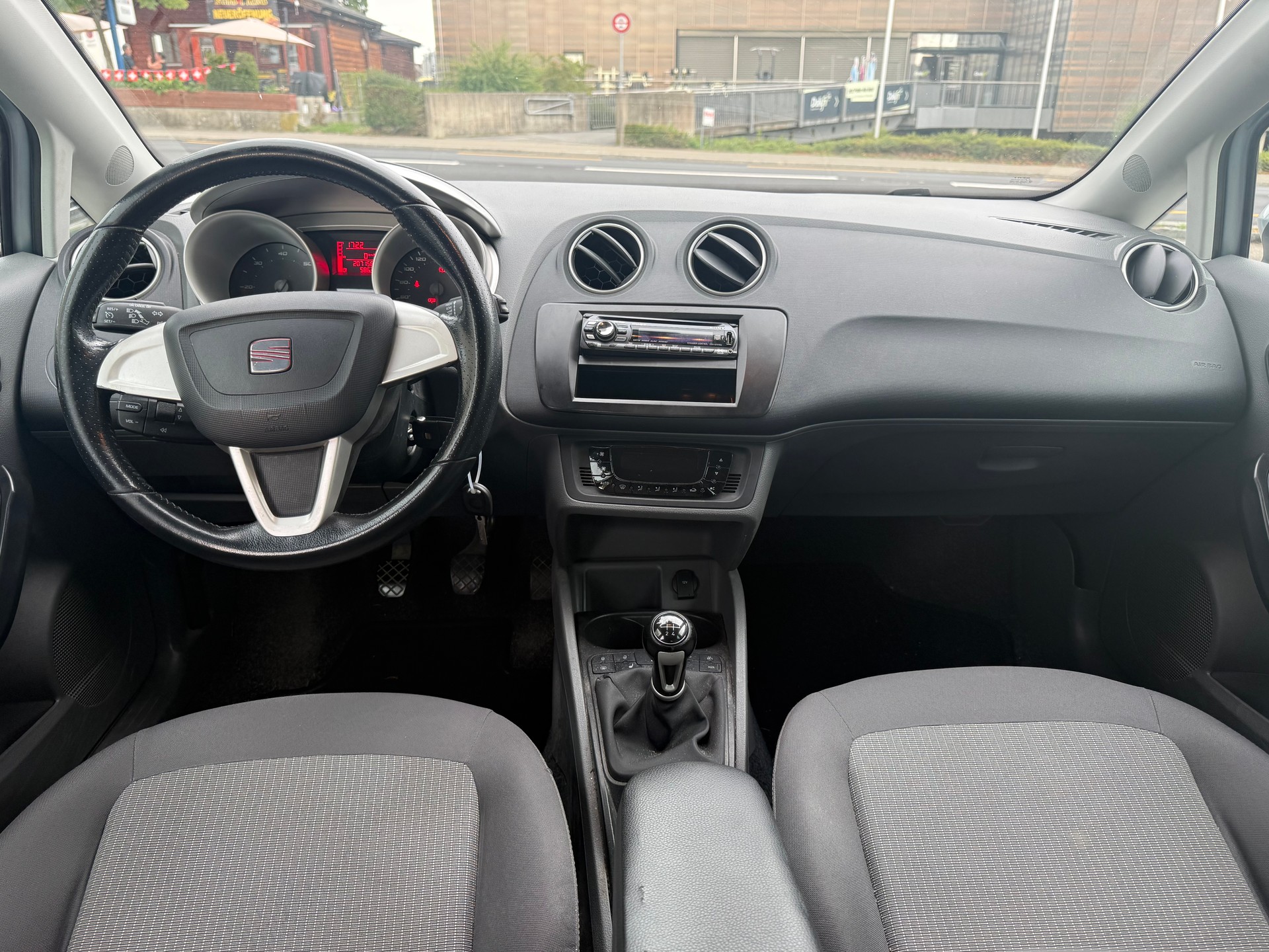 SEAT Ibiza ST 1.6 TDI Style-image-6
