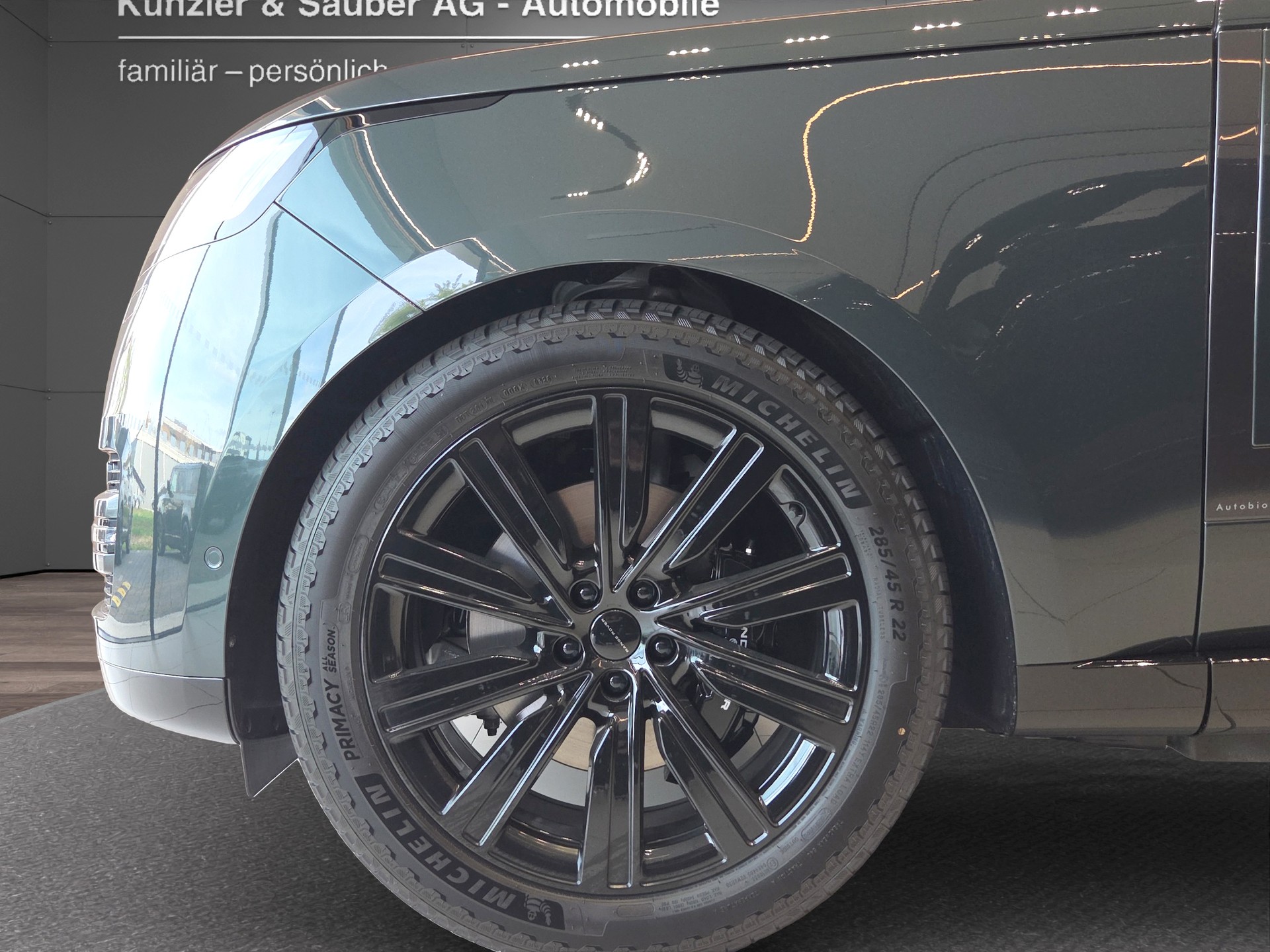 LAND ROVER Range Rover P460e Si6 PHEV Autobiography Automatic-showroom-element-1