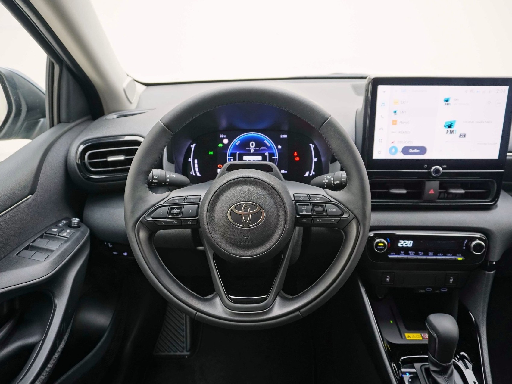 TOYOTA Yaris 1.5 VVT-i HSD Trend-image-9