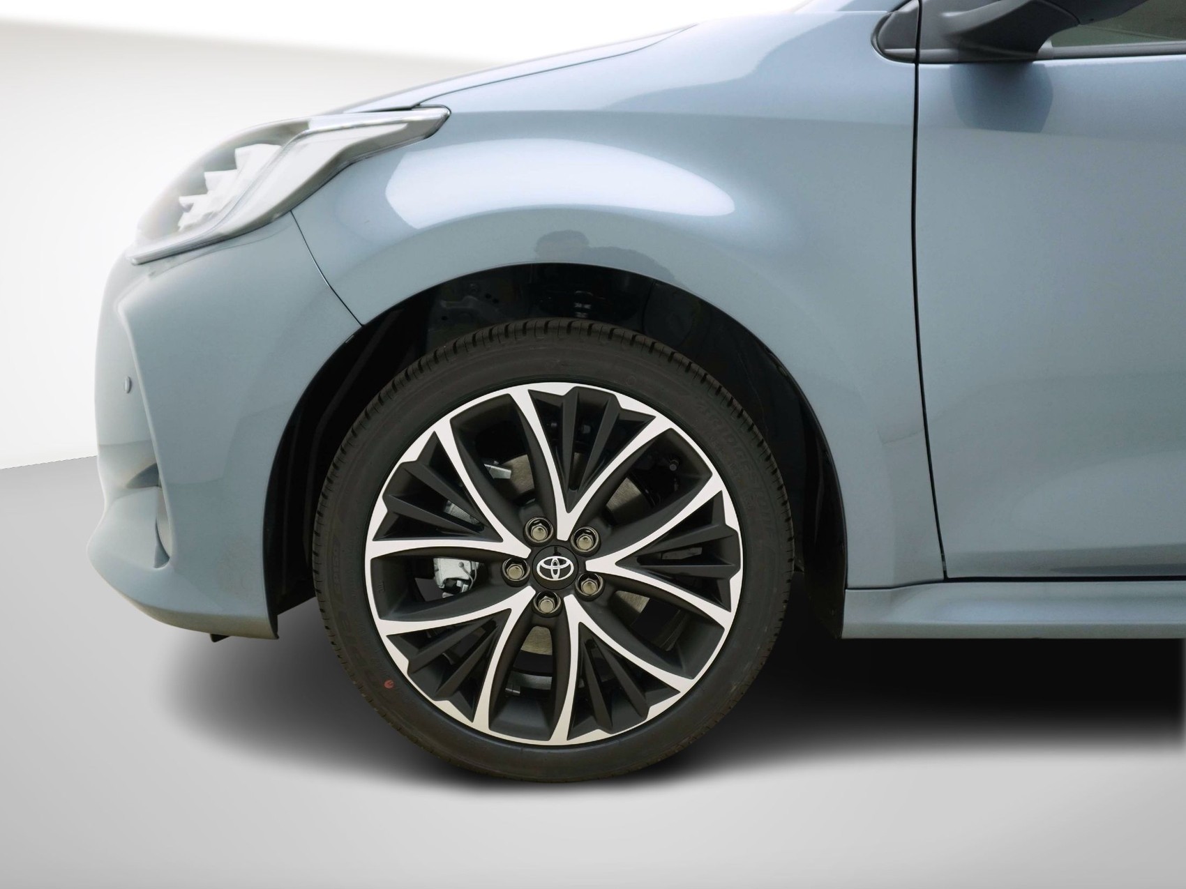 TOYOTA Yaris 1.5 VVT-i HSD Trend-image-5