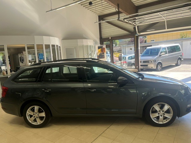 SKODA Octavia Combi 2.0 TDI Ambition 4x4 DSG-image-2
