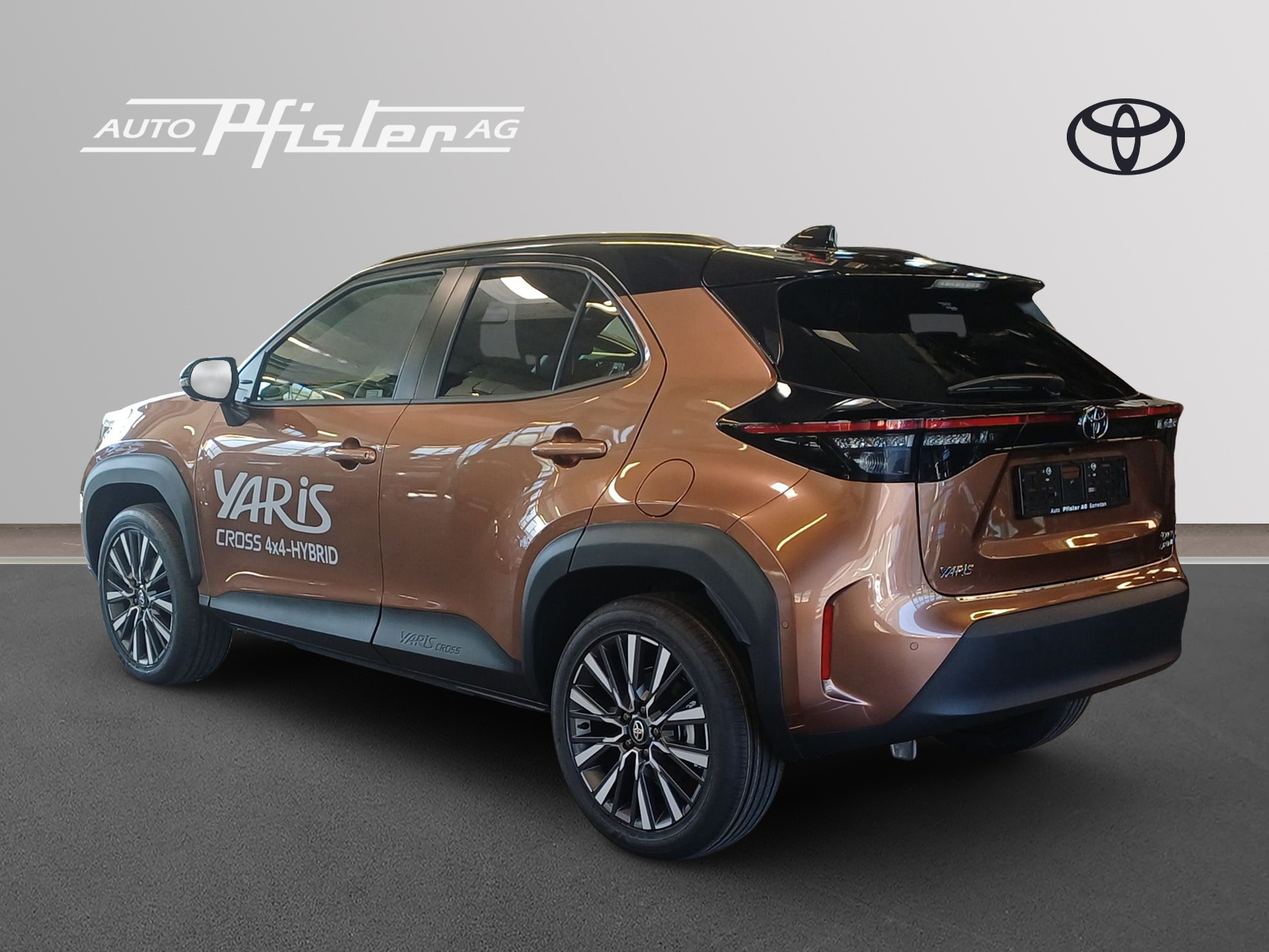 TOYOTA Yaris Cross 1.5 VVT-i HSD Premium AWD-i-image-3
