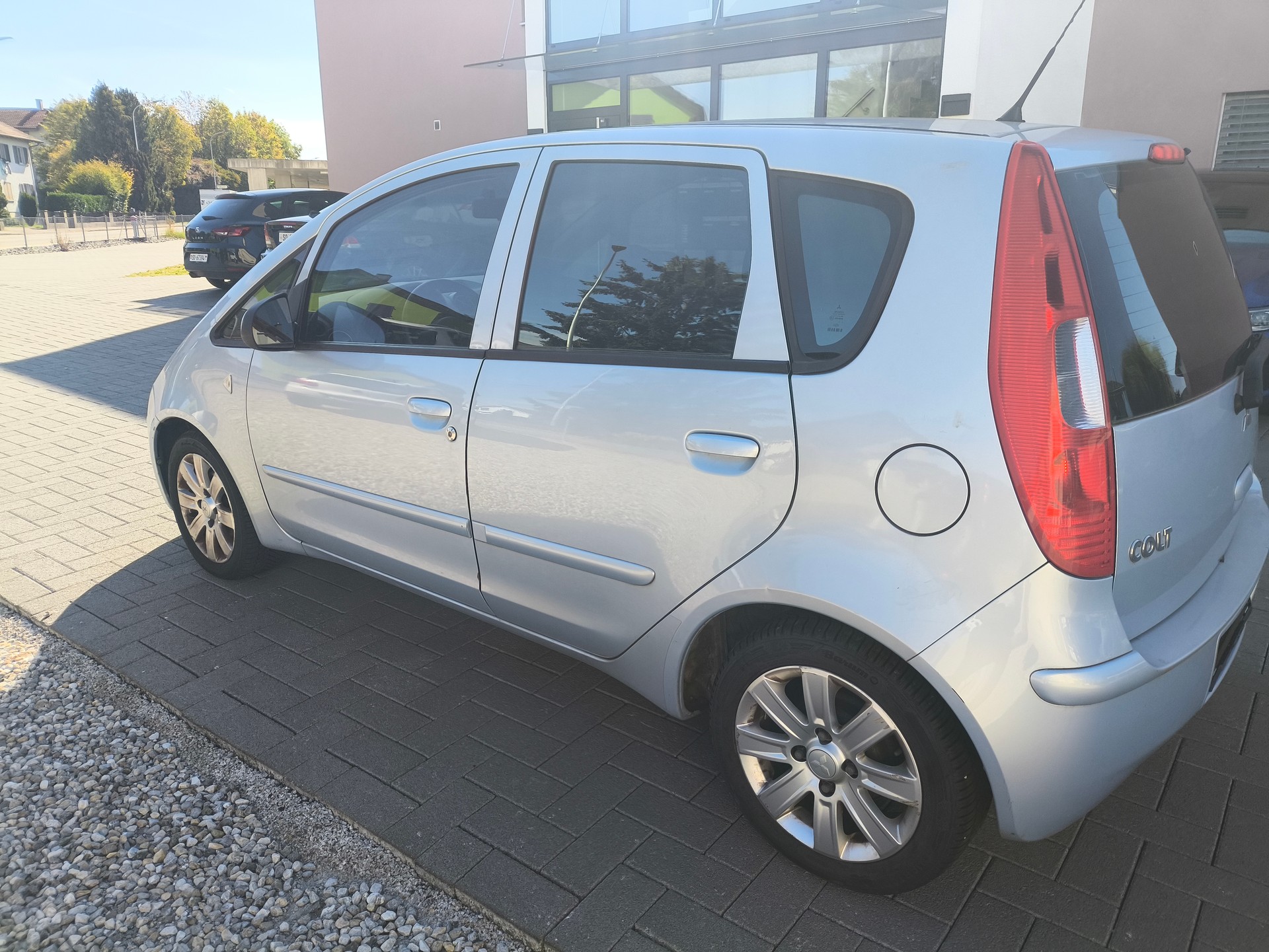 MITSUBISHI Colt 1.3 16V Inform Luxe-image-2