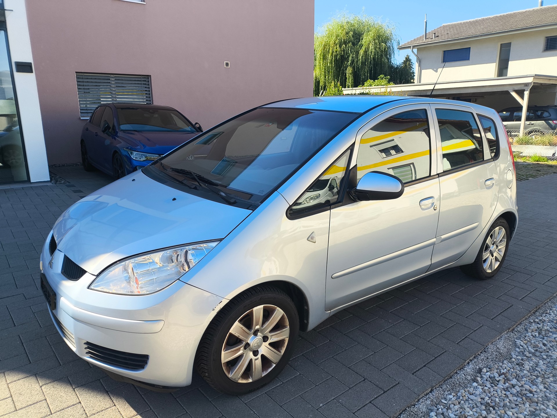 MITSUBISHI Colt 1.3 16V Inform Luxe-image-1