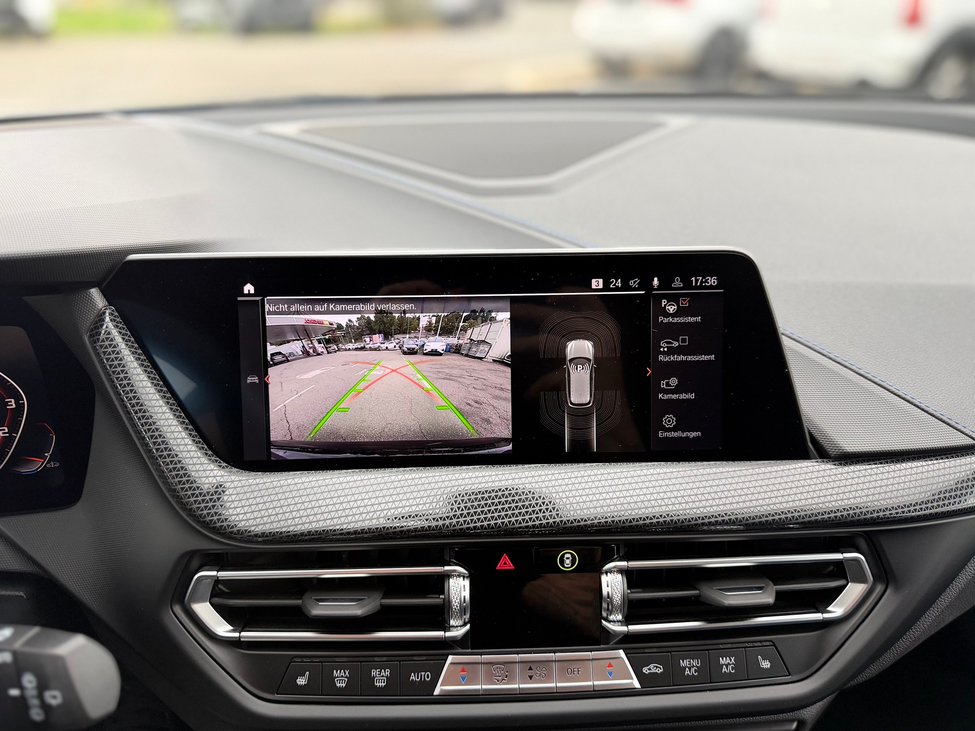 BMW M135i xDrive Steptronic-image-20