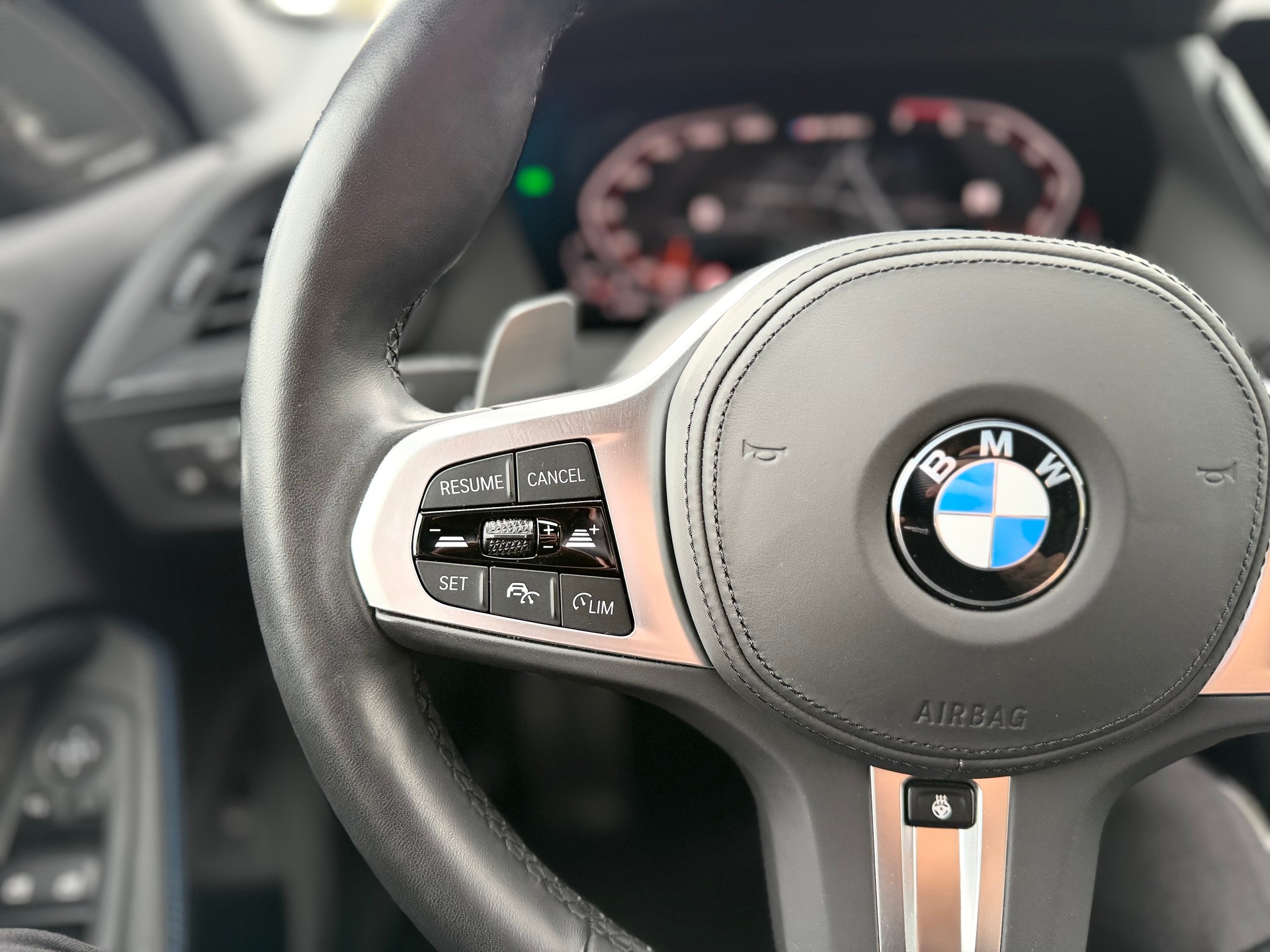 BMW M135i xDrive Steptronic-image-17