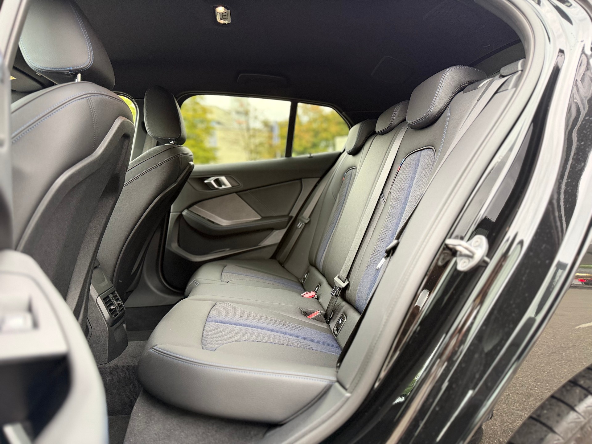 BMW M135i xDrive Steptronic-image-15