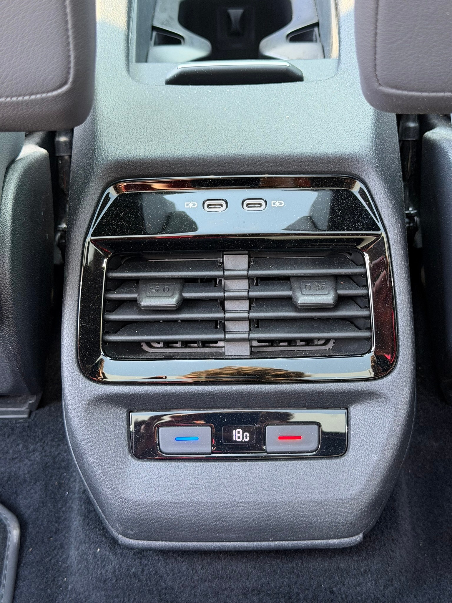 VW ID.4 Pro Performance 77 kWh 1ST Max-image-13