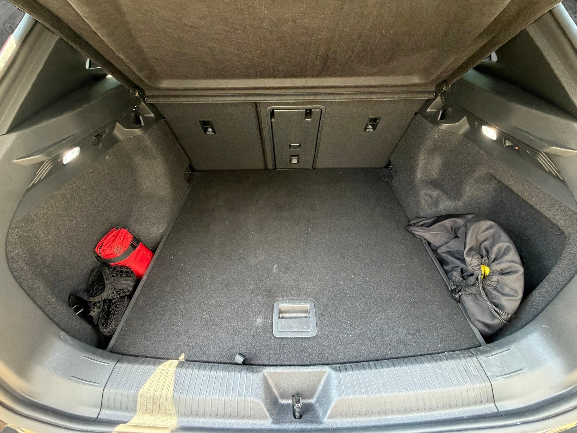 VW ID.4 Pro Performance 77 kWh 1ST Max-image-22