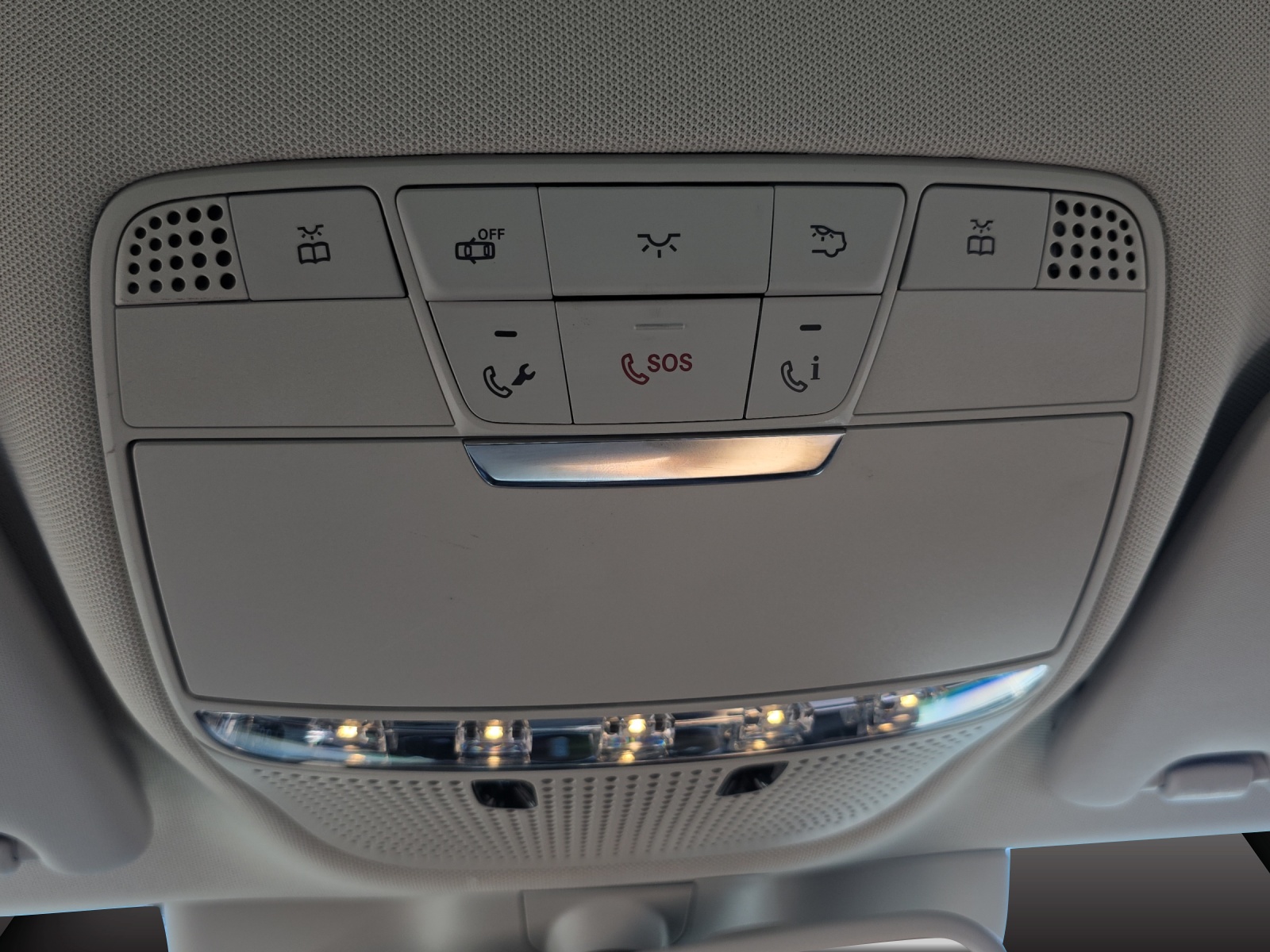 MERCEDES-BENZ C 250 d Swiss Star Avantgarde 4Matic 9G-Tronic-image-15