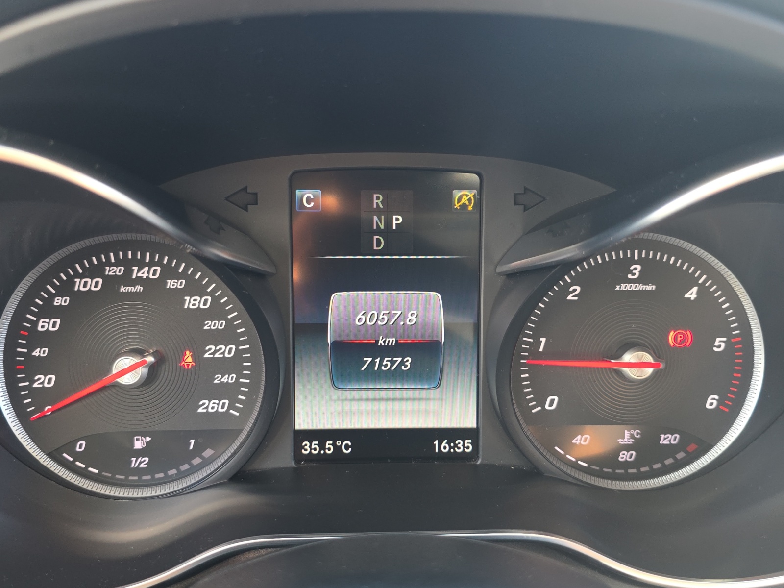 MERCEDES-BENZ C 250 d Swiss Star Avantgarde 4Matic 9G-Tronic-image-7