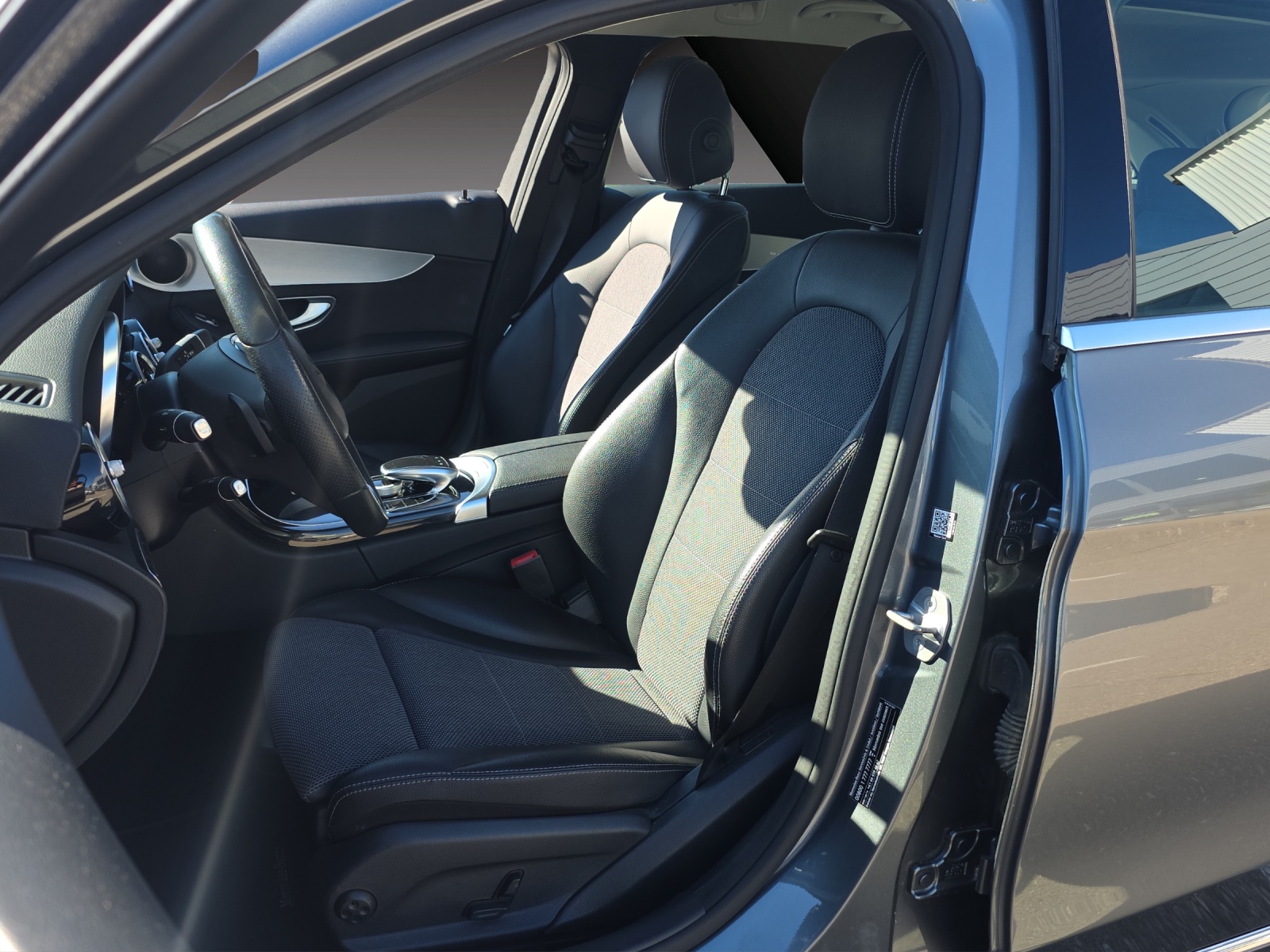 MERCEDES-BENZ C 250 d Swiss Star Avantgarde 4Matic 9G-Tronic-image-14